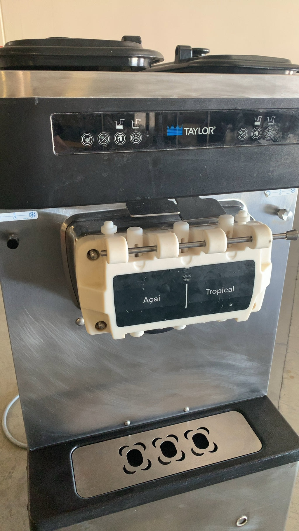 Taylor C791-33 Soft Serve Ice Cream Machine, Floor Model 2 Flavor Açaí Tropical Dispenser