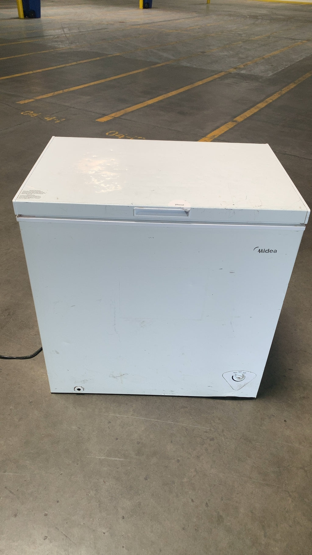 Midea MRC070S0AWW Chest Freezer 7.0 Cubic Foot 115V Energy Verified