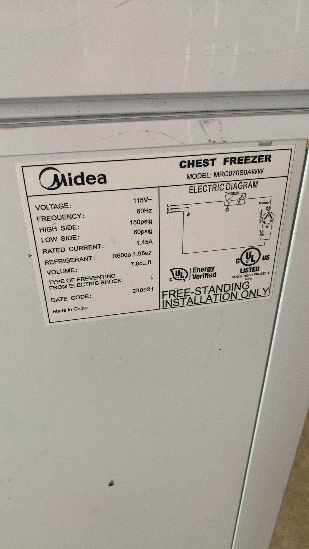 Midea MRC070S0AWW Chest Freezer 7.0 Cubic Foot 115V Energy Verified