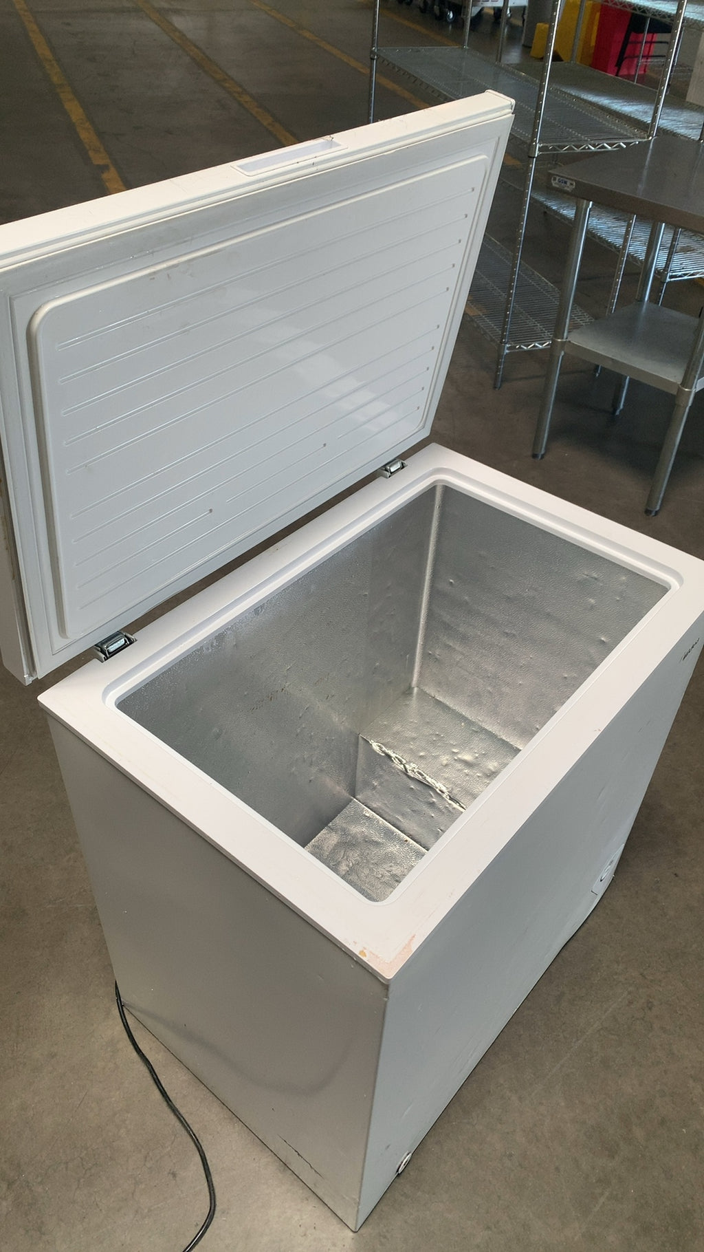 Midea MRC070S0AWW Chest Freezer 7.0 Cubic Foot 115V Energy Verified