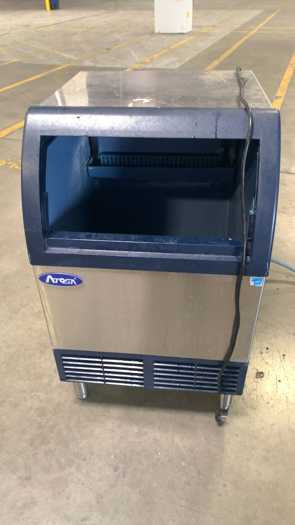 ATOSA YR280-AP-161 Ice Maker, Self-Contained 88 lb Bin Capacity, 115V