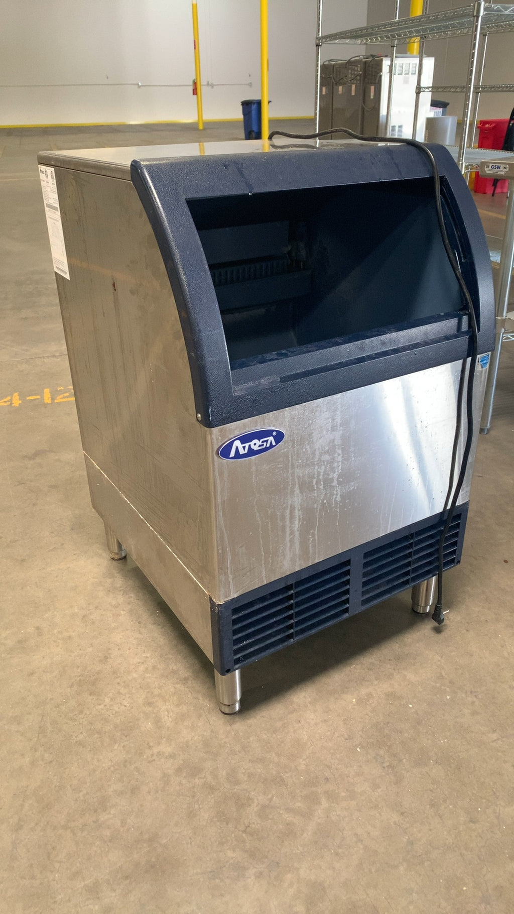 ATOSA YR280-AP-161 Ice Maker, Self-Contained 88 lb Bin Capacity, 115V