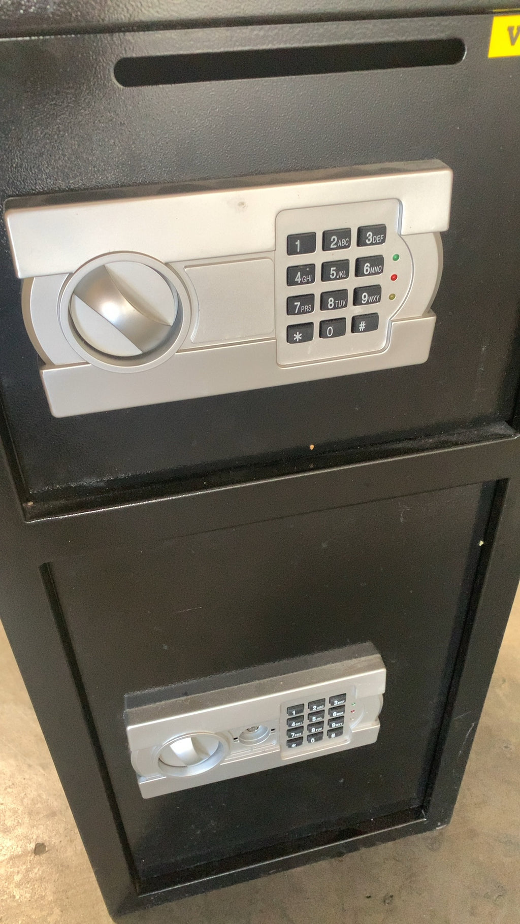 VEVOR Electronic Dual Compartment Drop Safe, Drop Slot Dual Door Dual Electronic Locks