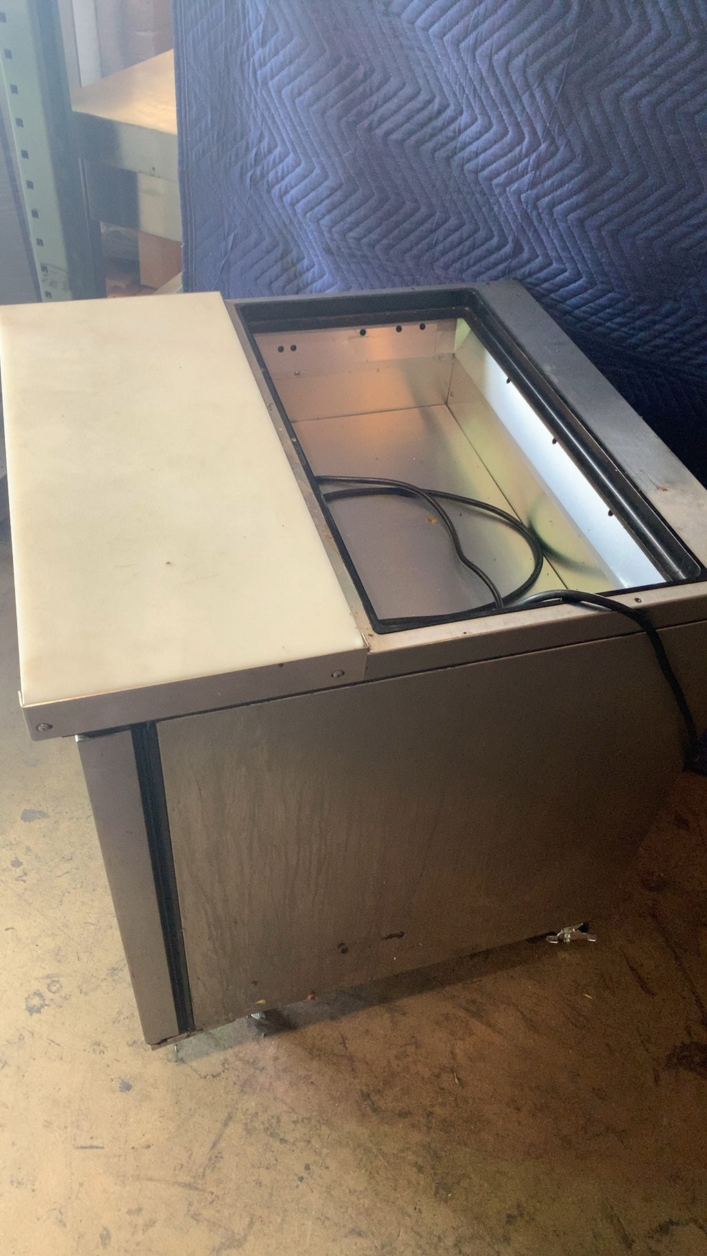True TSSU-27-08-HC Refrigerated Prep Table, Sandwich/Salad Unit Stainless Steel One Door 115V