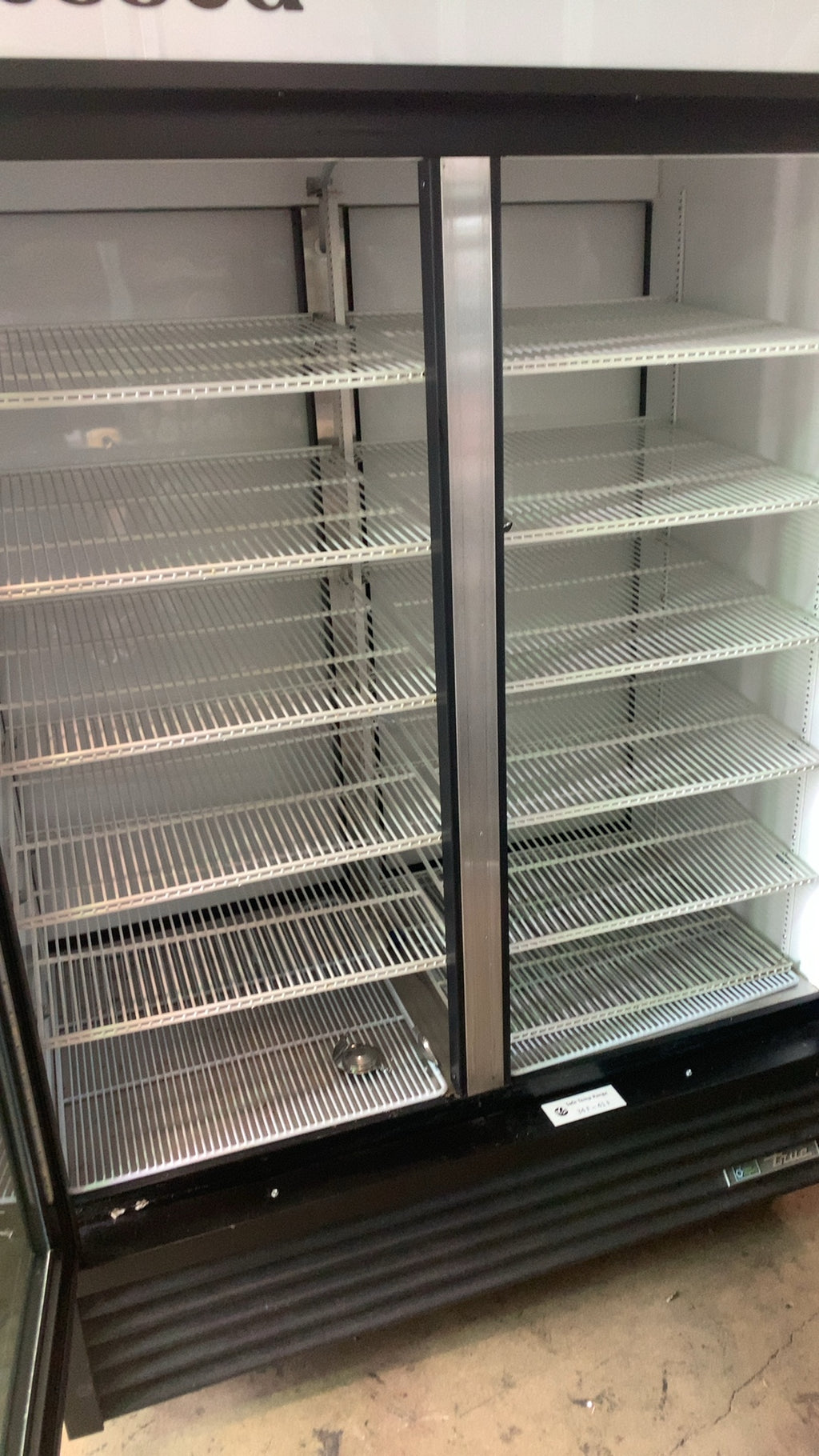 True GDM-49RL-HC - TSL01 Refrigerator, Merchandiser Two Glass Doors
