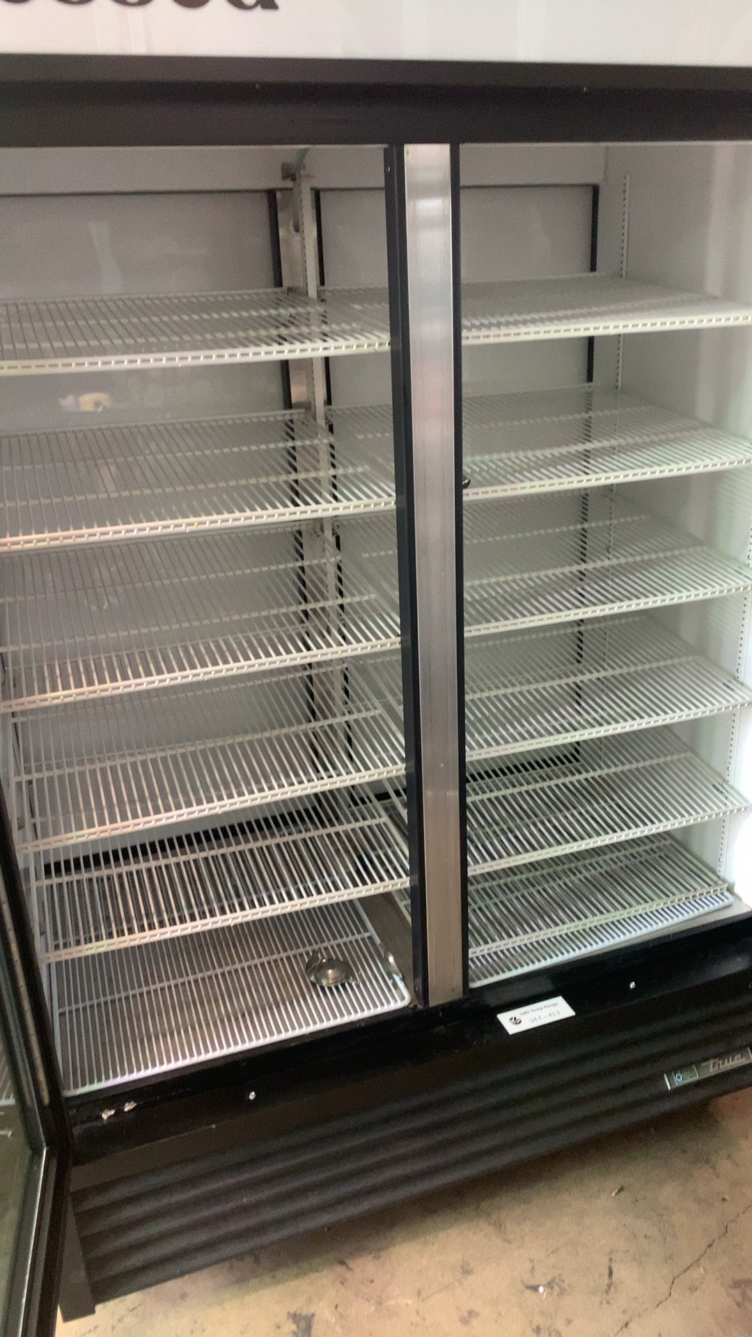 True GDM-49RL-HC - TSL01 Refrigerator, Merchandiser Two Glass Doors