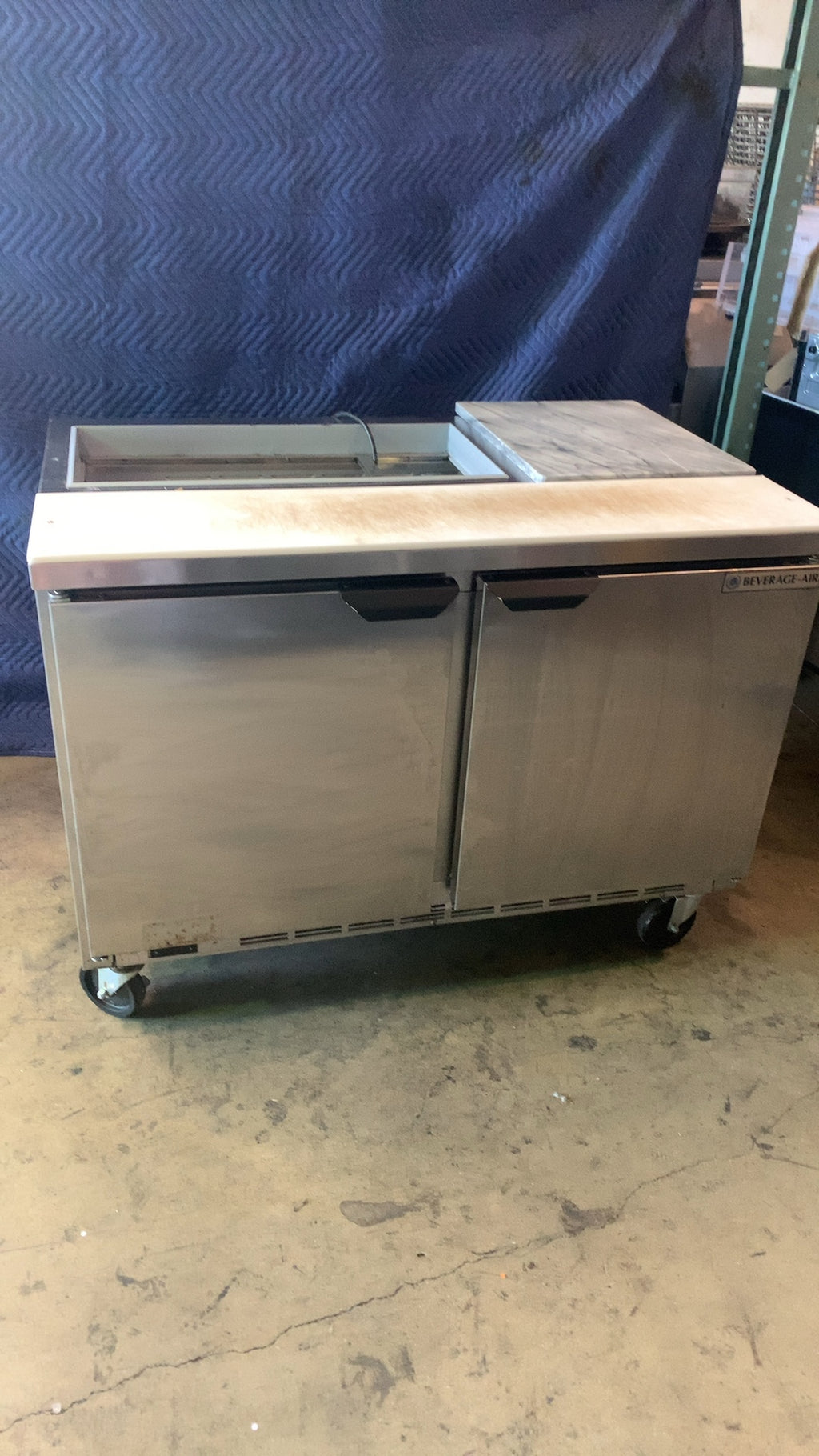 BEVERAGE-AIR SPE48HC-08-FL-261 Refrigerated Food Prep Table, Sandwich & Salad Prep 2 Solid Doors, Cutting Board, Open Top Ingredient Rail, Casters, 115V