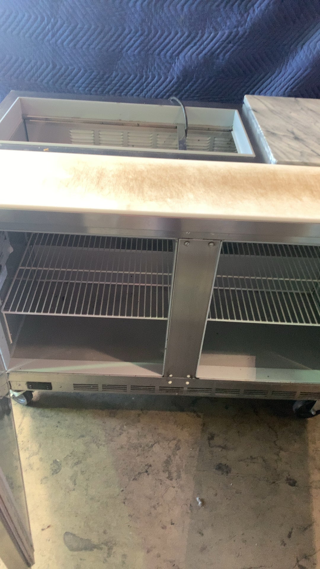 BEVERAGE-AIR SPE48HC-08-FL-261 Refrigerated Food Prep Table, Sandwich & Salad Prep 2 Solid Doors, Cutting Board, Open Top Ingredient Rail, Casters, 115V