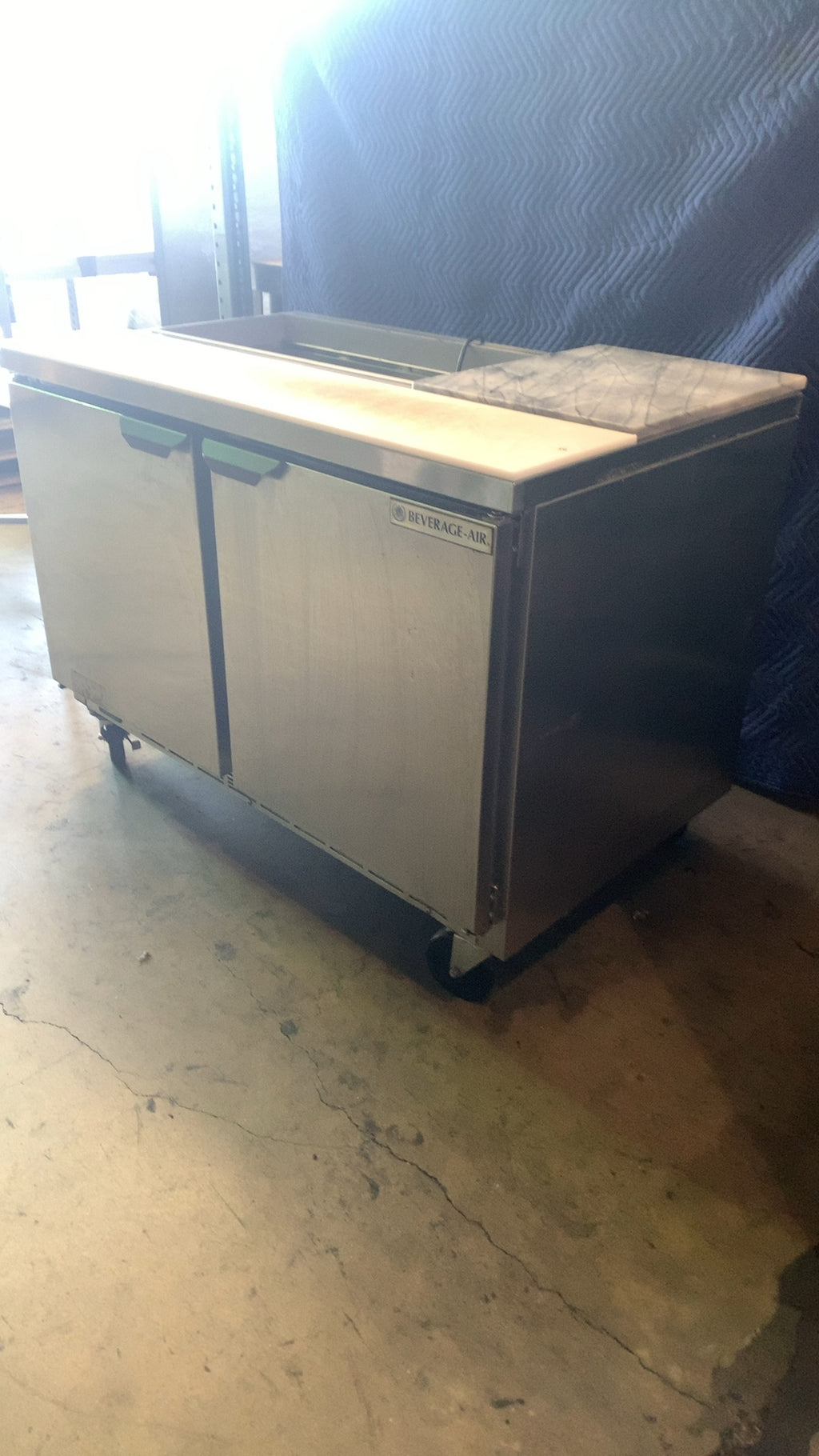 BEVERAGE-AIR SPE48HC-08-FL-261 Refrigerated Food Prep Table, Sandwich & Salad Prep 2 Solid Doors, Cutting Board, Open Top Ingredient Rail, Casters, 115V