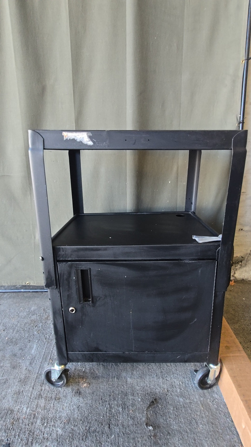 CART-3S-LC Utility Cart, Mobile Three Shelves, Lockable Cabinet