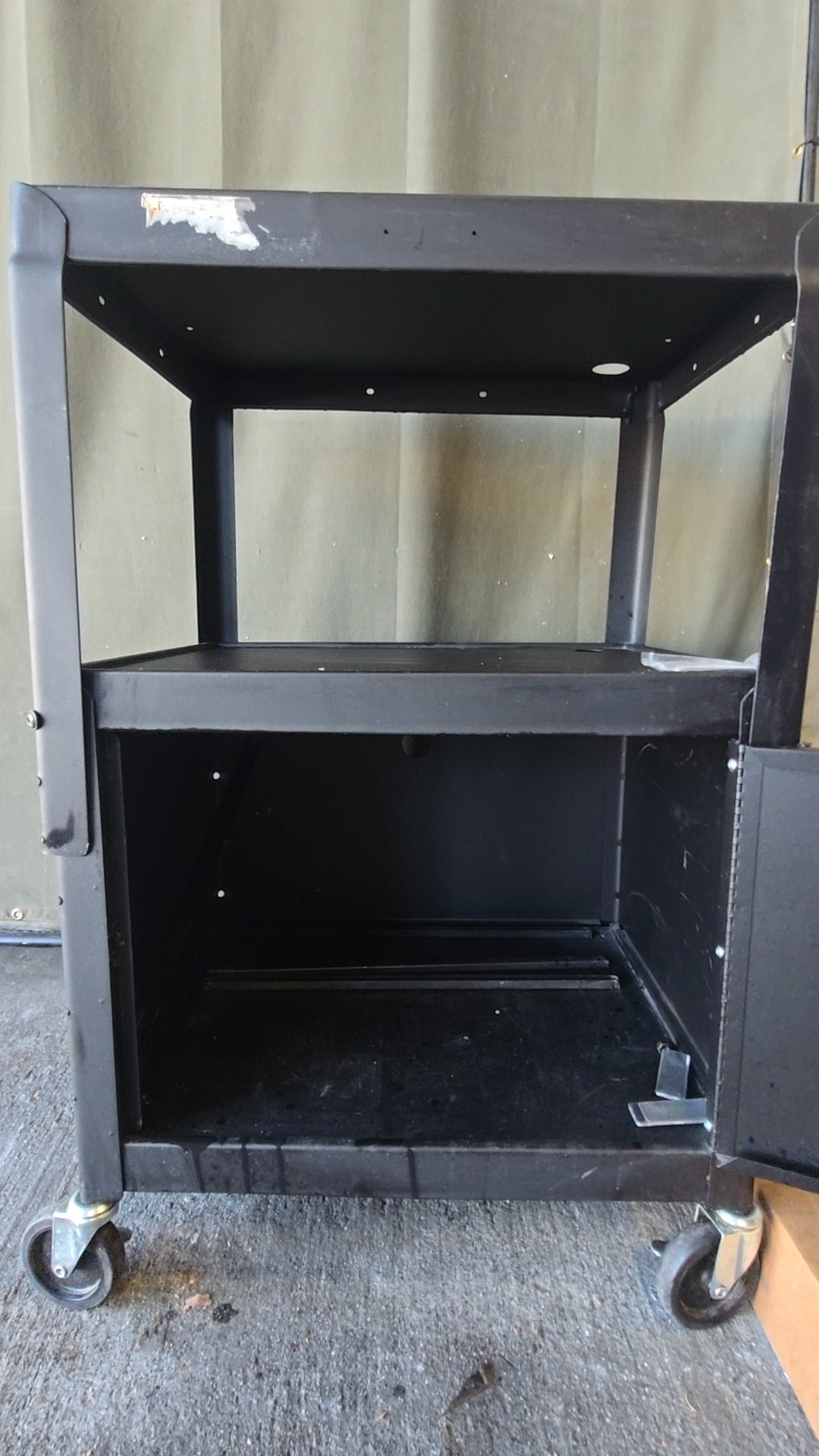 CART-3S-LC Utility Cart, Mobile Three Shelves, Lockable Cabinet