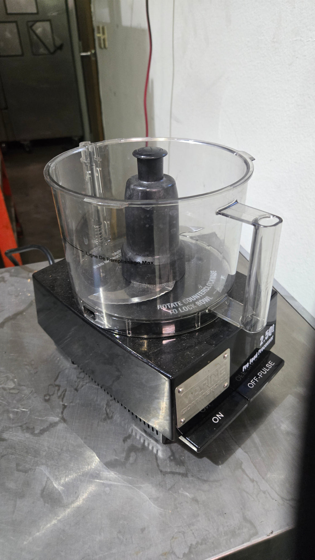 Waring Commercial WFP11S Food Processor, Pro Countertop 2.5 Quart Capacity On-Off Pulse Controls