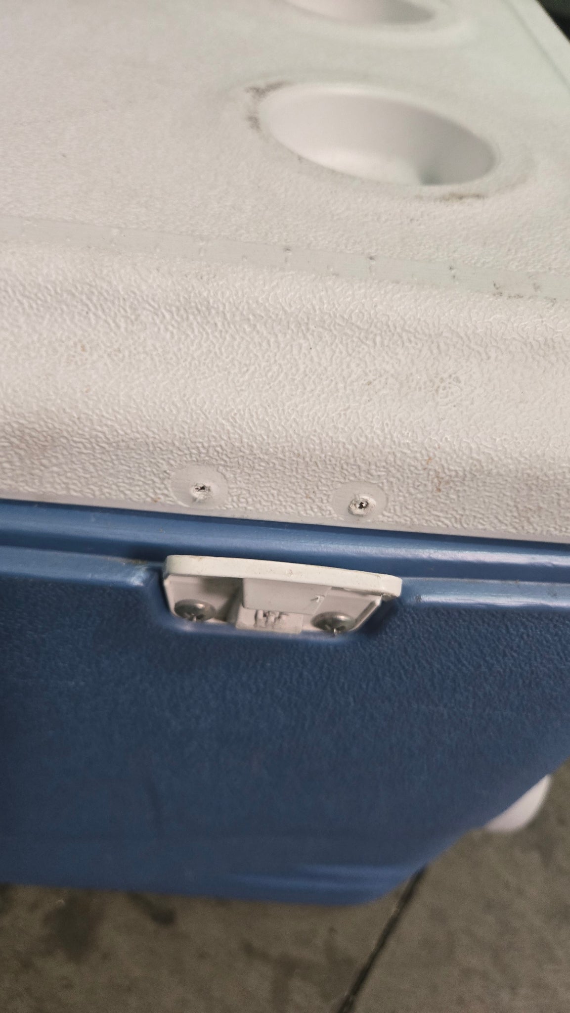 Coleman Xtreme 50 Quart Wheeled Cooler, Hard-Sided