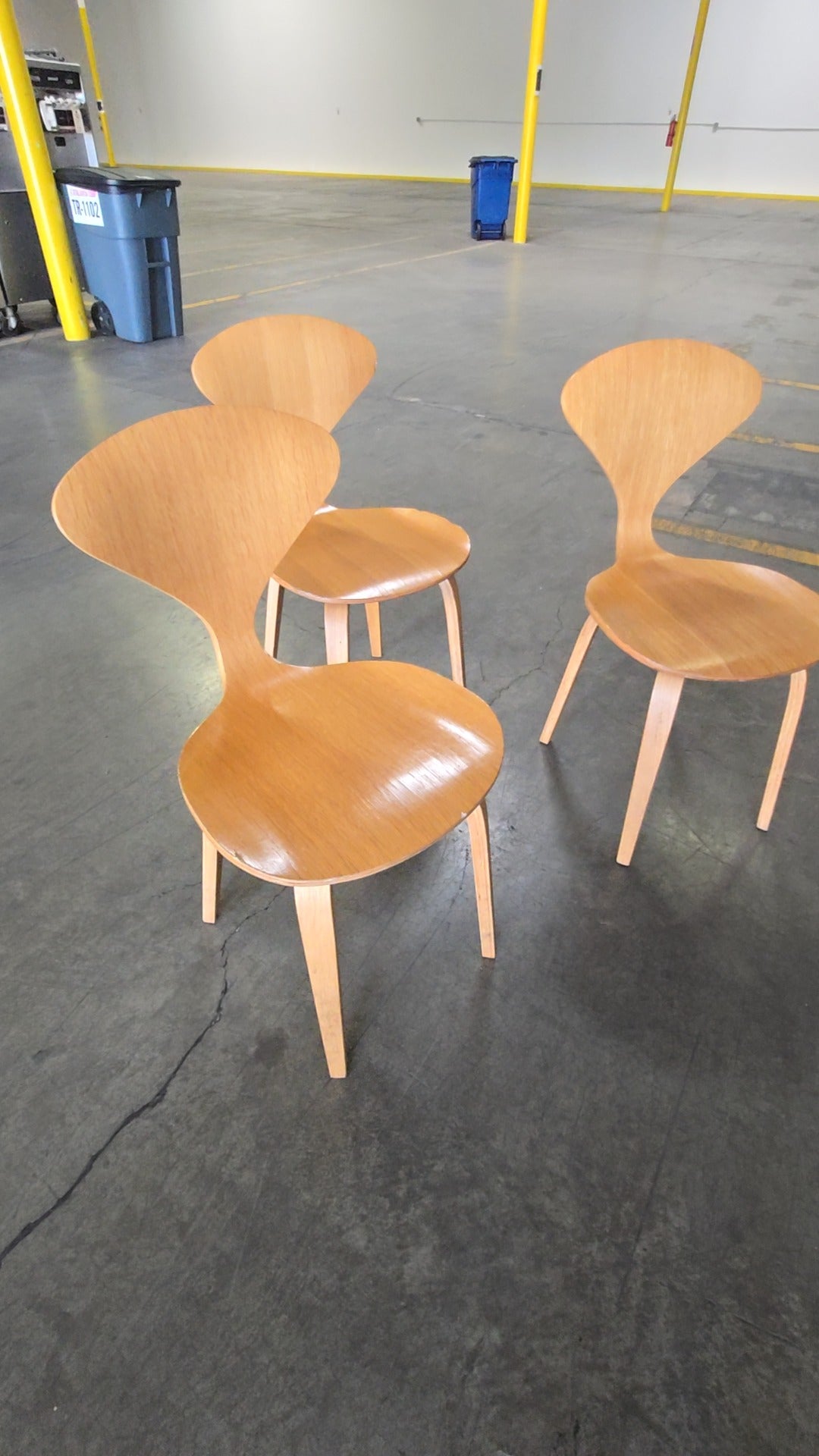 Retro Wooden Chair, Dining Side Plywood Construction Wooden Legs
