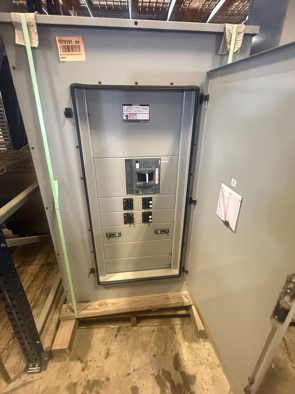SIEMENS P5C60VN800ATS Electrical Panel, Main Breaker 208Y/120V 3 Phase 4 Wire 800 Max Amps