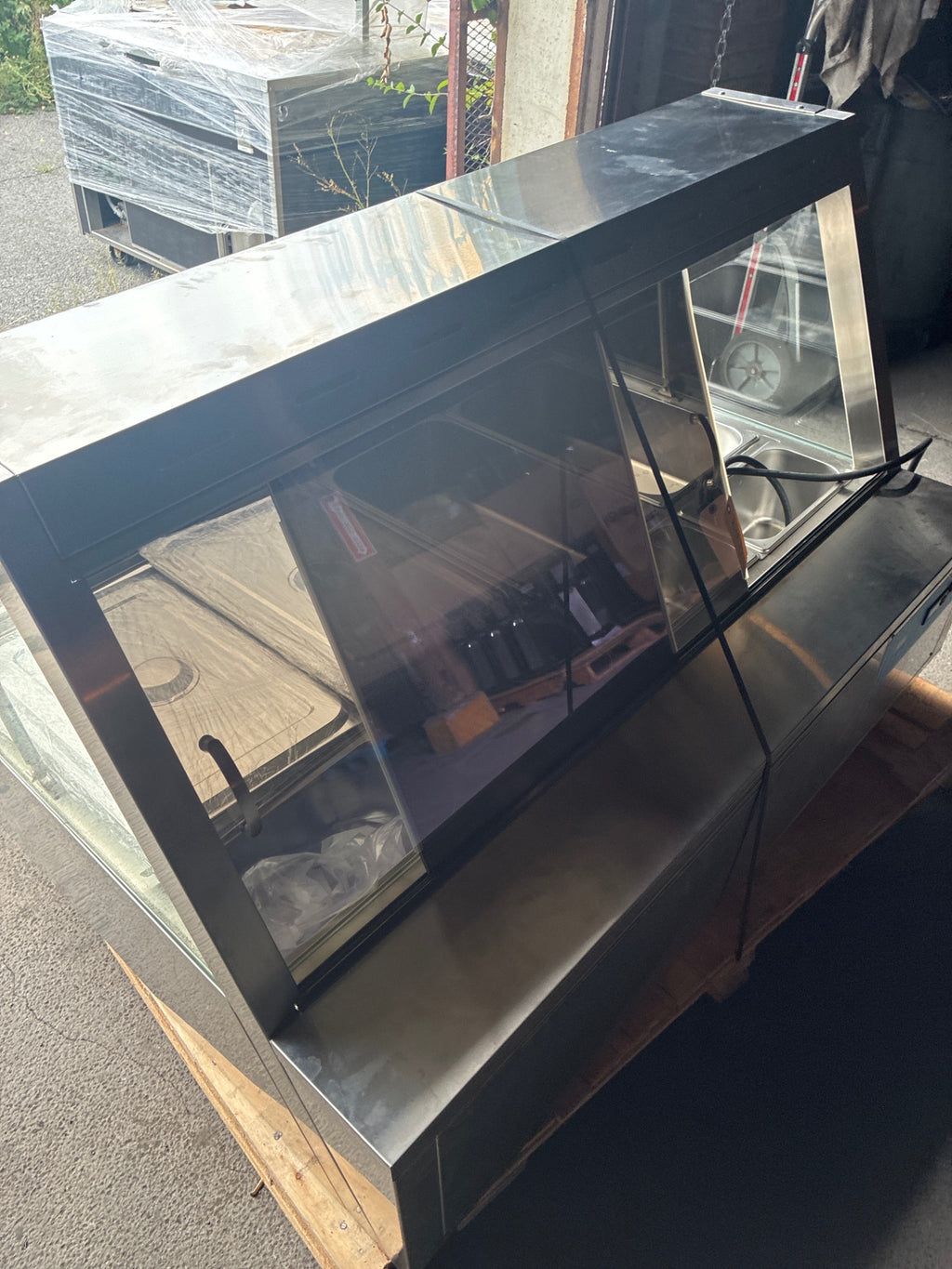 Bain-Marie LD-868 Food Warmer, Wet Hot-table Station, 2 Sliding Glass Doors, Countertop, Stainless