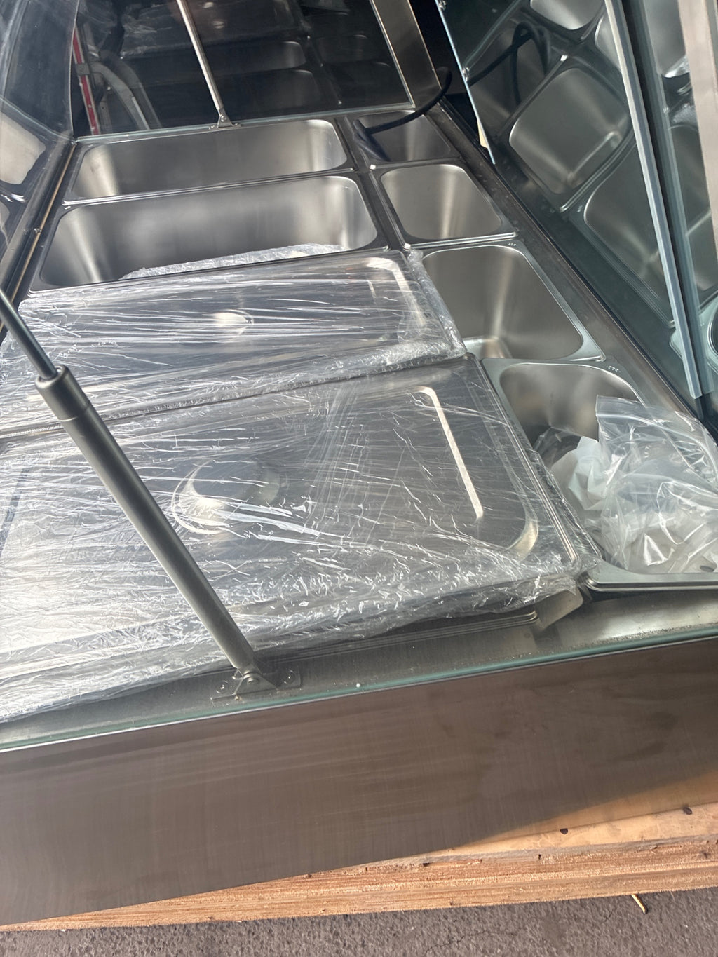 Bain-Marie LD-868 Food Warmer, Wet Hot-table Station, 2 Sliding Glass Doors, Countertop, Stainless