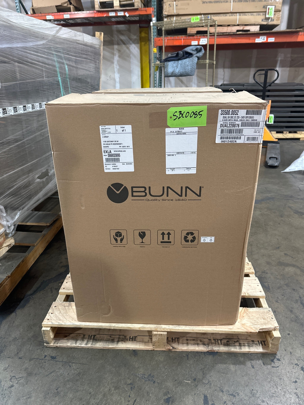 Bunn 33500.0052 Dual Soft Heat DBC Coffee Brewer With Lower Faucet - 240v