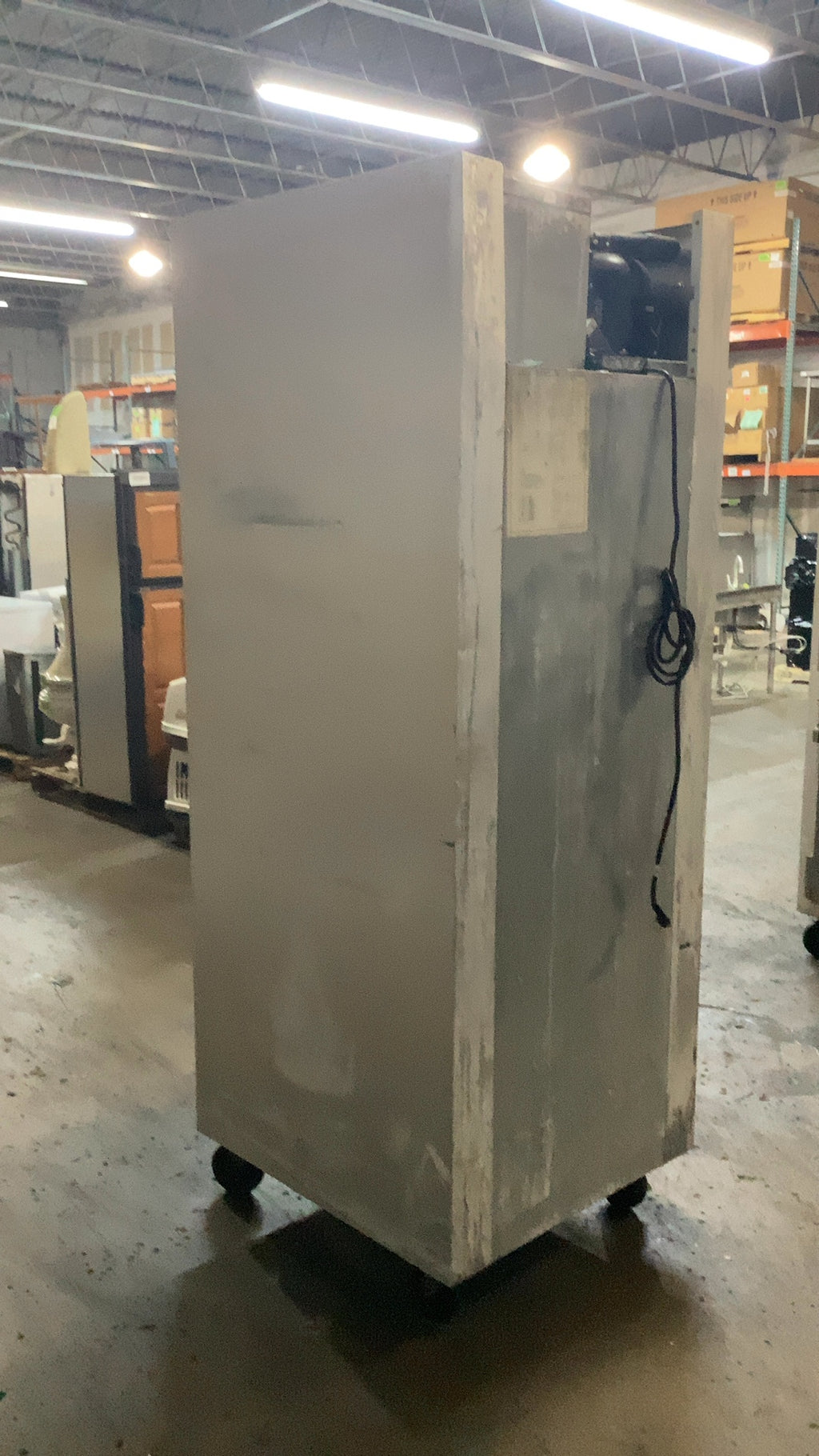 Traulsen G12001 Reach In 2 Door Refrigerator