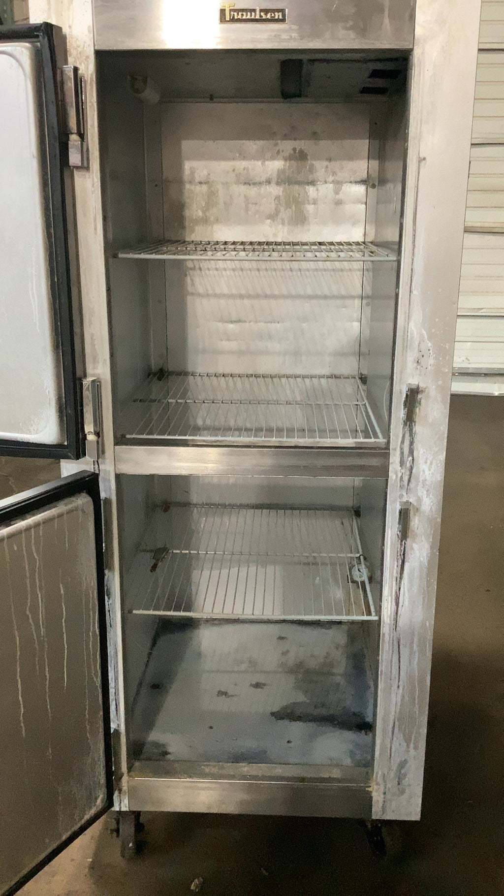 Traulsen G12001 Reach In 2 Door Refrigerator