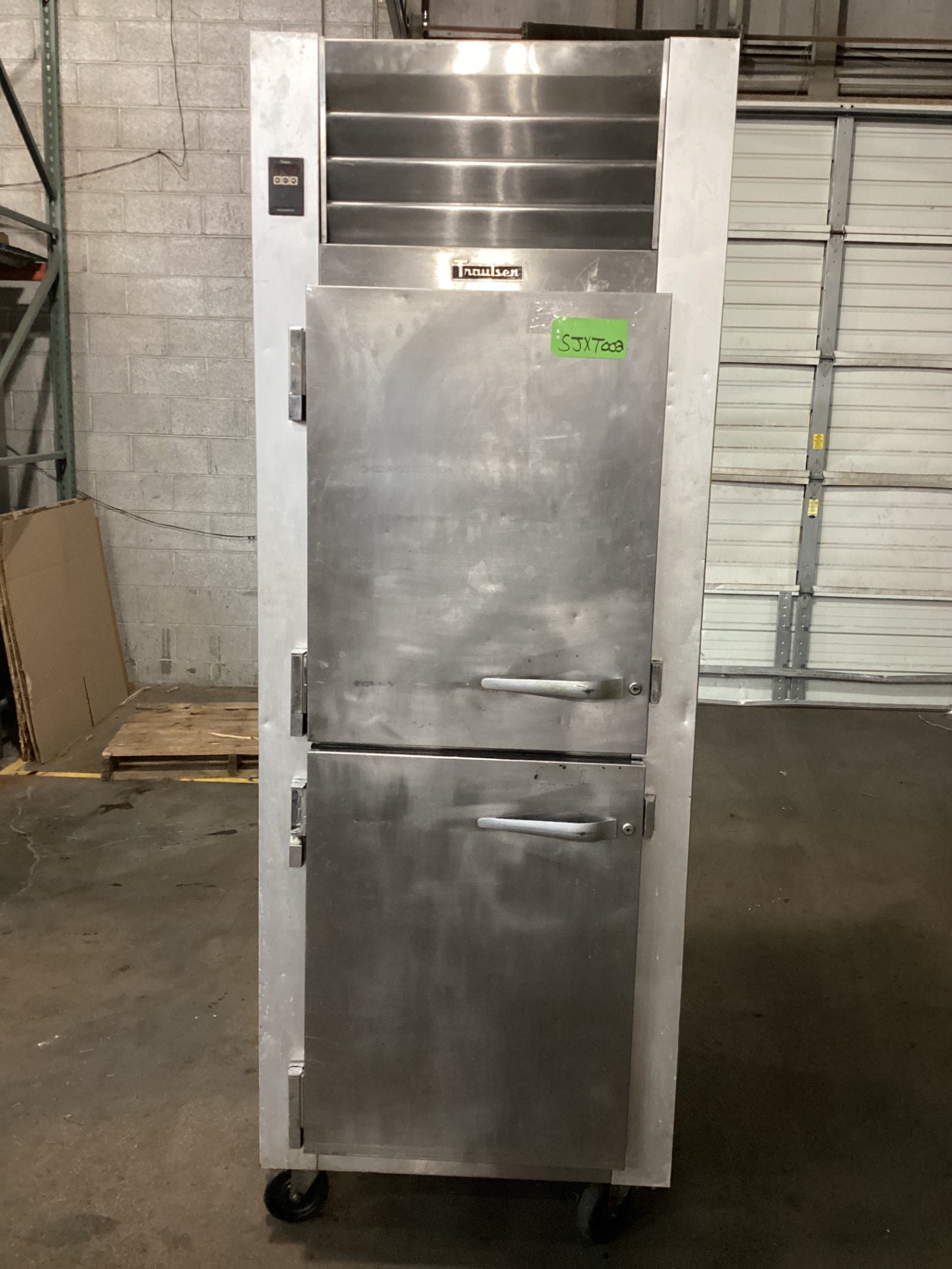 Traulsen G10001 Reach In 2 Door Refrigerator