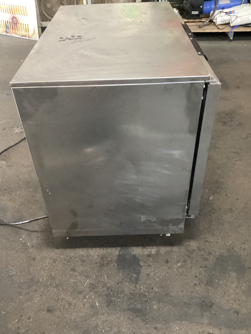 BEVERAGE-AIR UCR34HC-23 Undercounter 2 Door Refrigerator