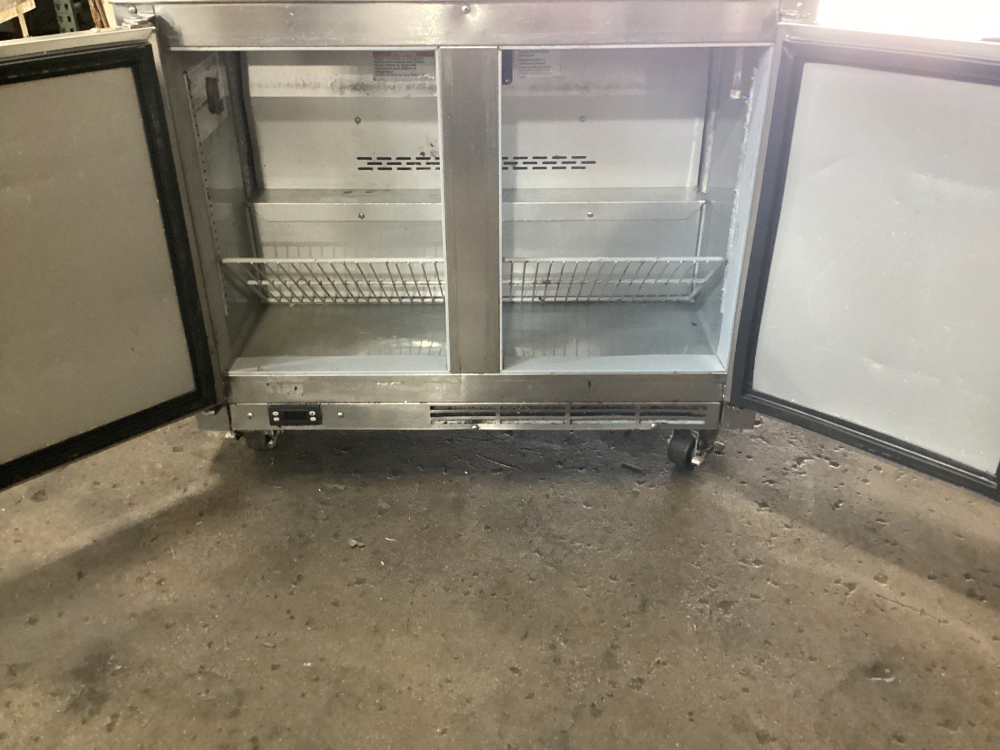 BEVERAGE-AIR UCR34HC-23 Undercounter 2 Door Refrigerator