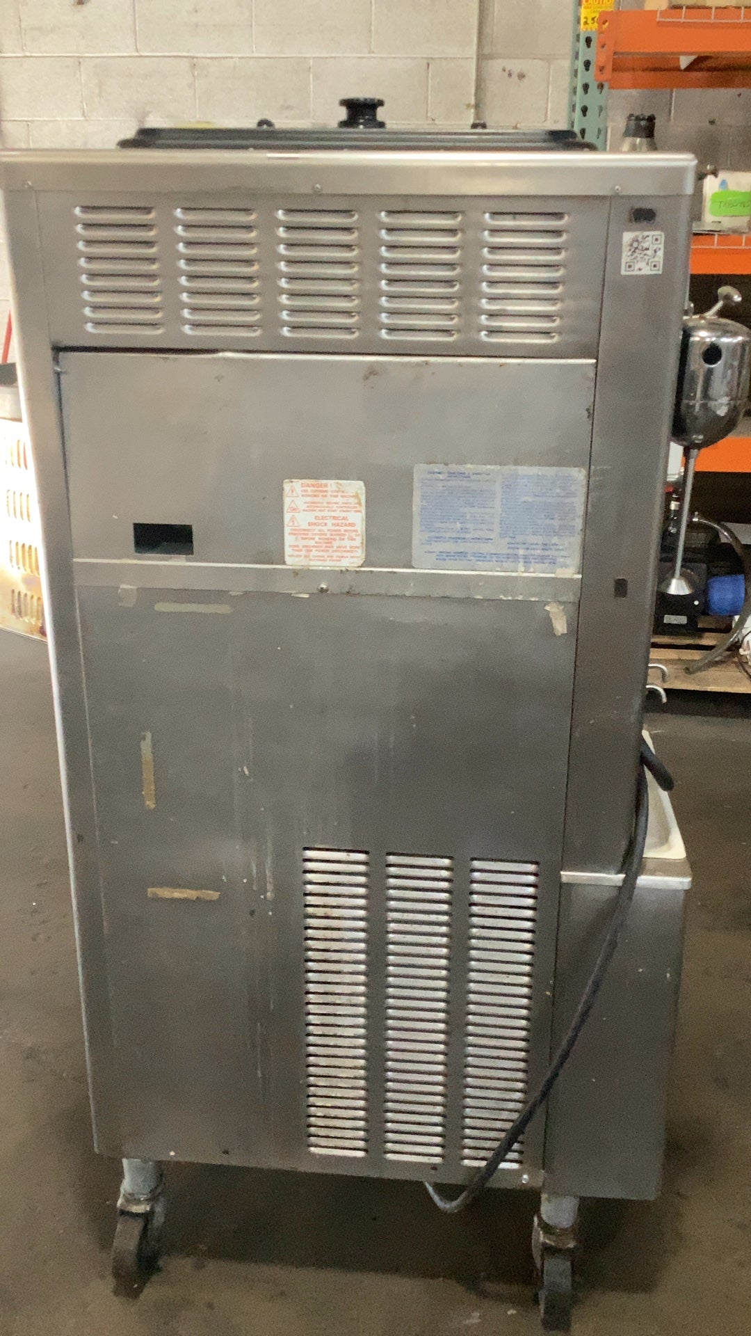 Taylor 441-27 Milkshake, Smoothie, And Frozen Beverage Machine