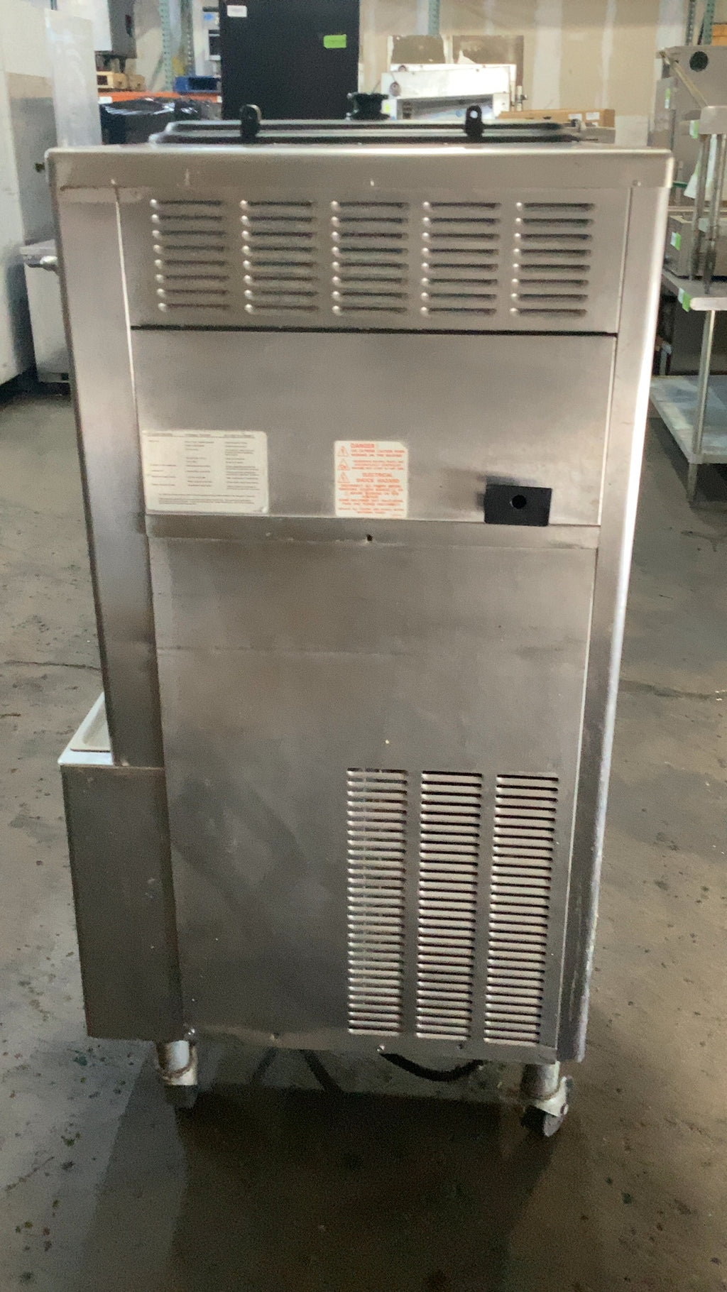 Taylor 441-27 Milkshake, Smoothie, And Frozen Beverage Machine