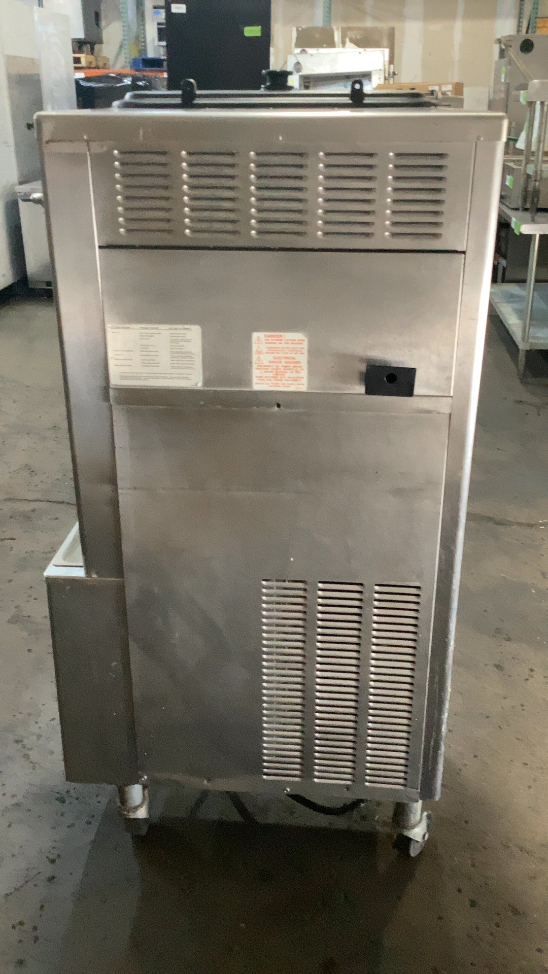 Taylor 441-27 Milkshake, Smoothie, And Frozen Beverage Machine