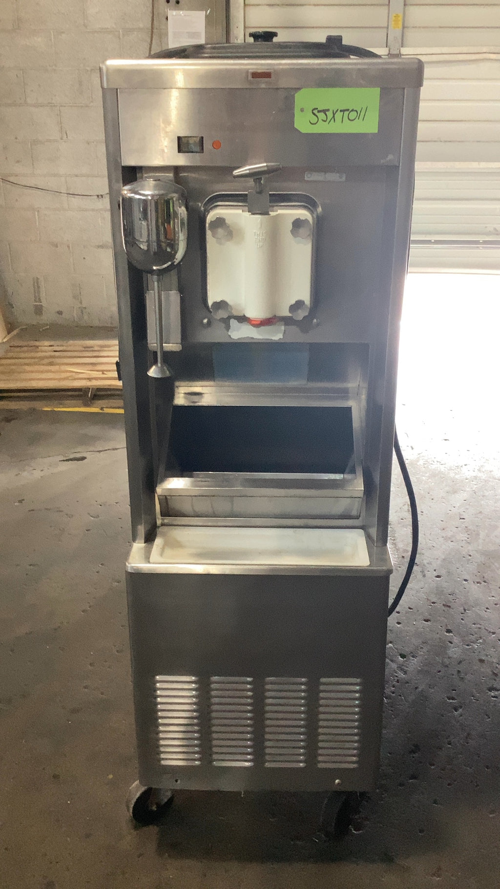 Taylor 441-27 Milkshake, Smoothie, And Frozen Beverage Machine