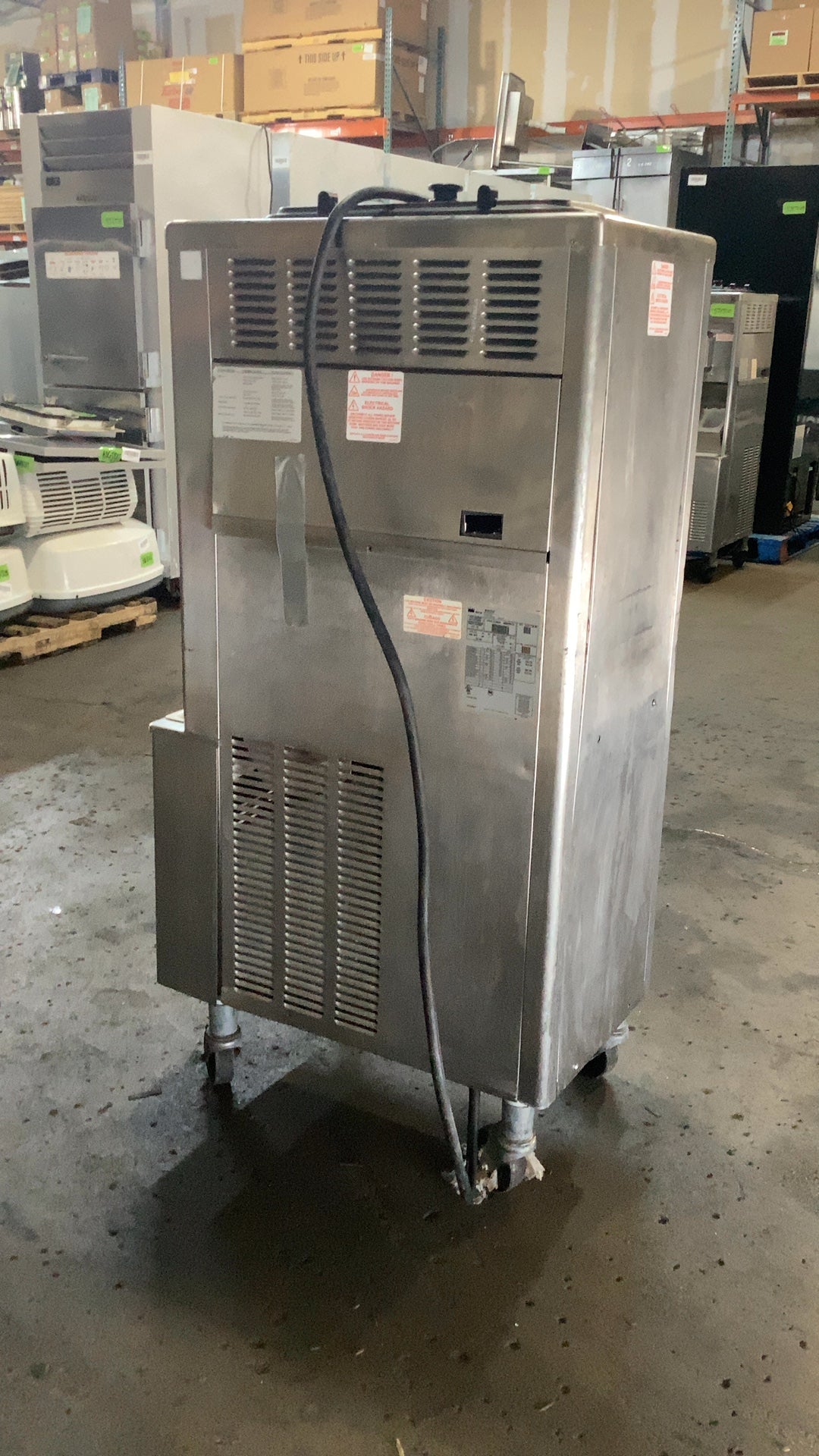 Taylor 441-27 Milkshake, Smoothie, And Frozen Beverage Machine