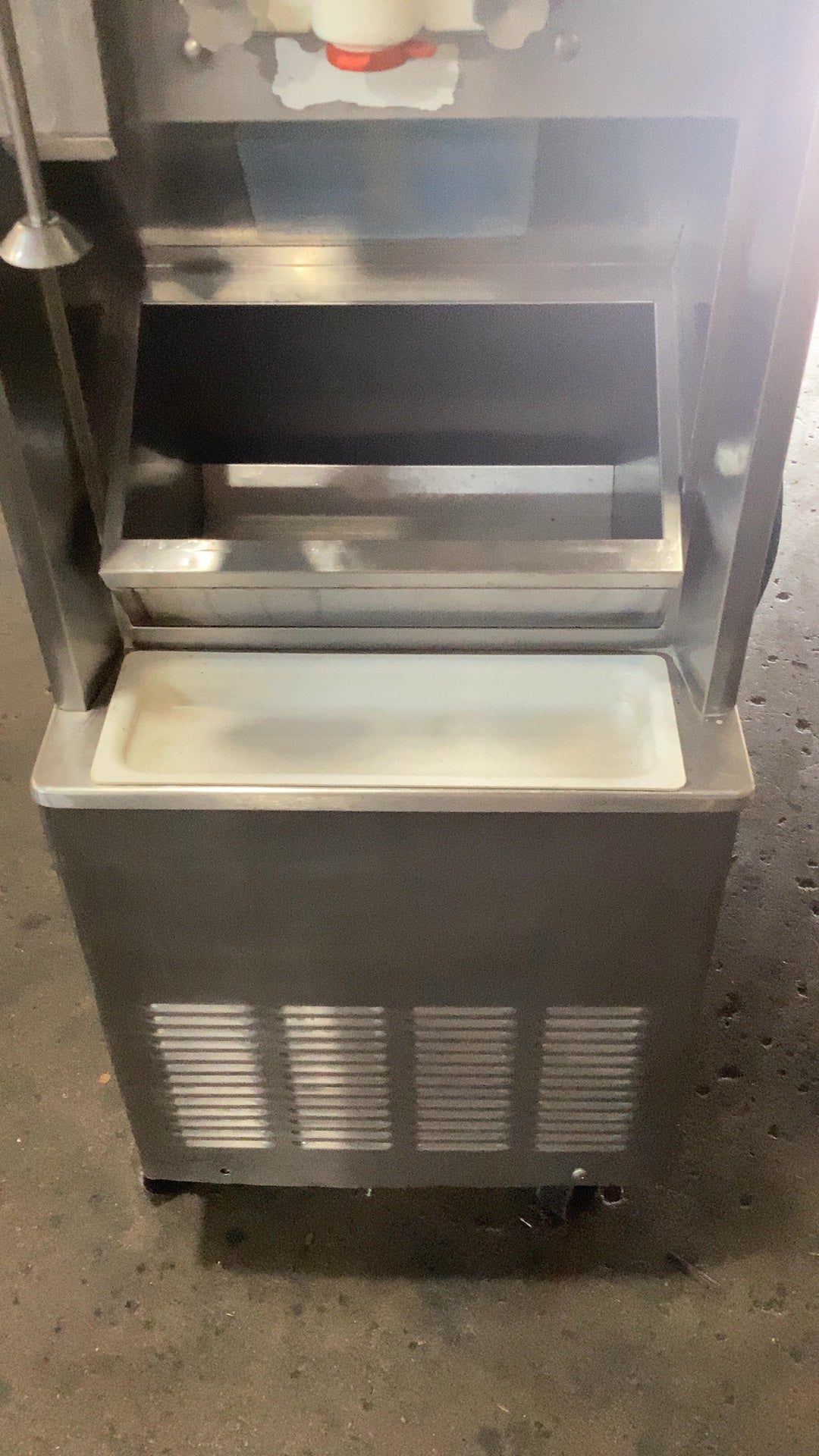 Taylor 441-27 Milkshake, Smoothie, And Frozen Beverage Machine