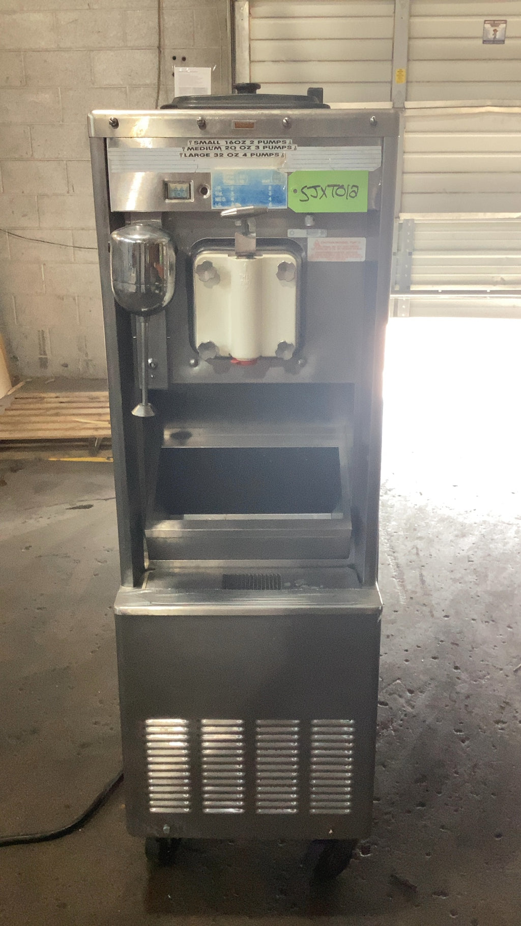 Taylor 441-27 Milkshake, Smoothie, And Frozen Beverage Machine