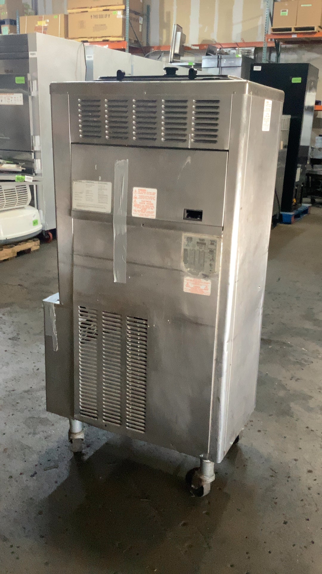 Taylor 441-27 Milkshake, Smoothie, And Frozen Beverage Machine