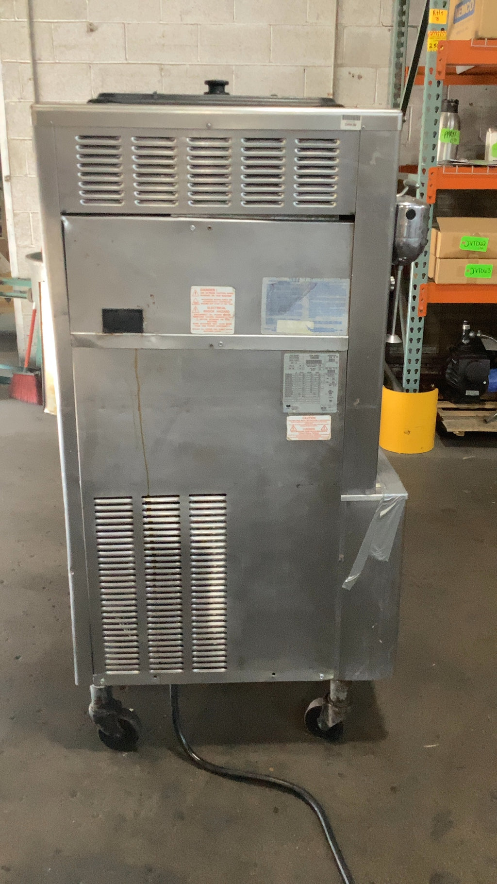 Taylor 441-27 Milkshake, Smoothie, And Frozen Beverage Machine