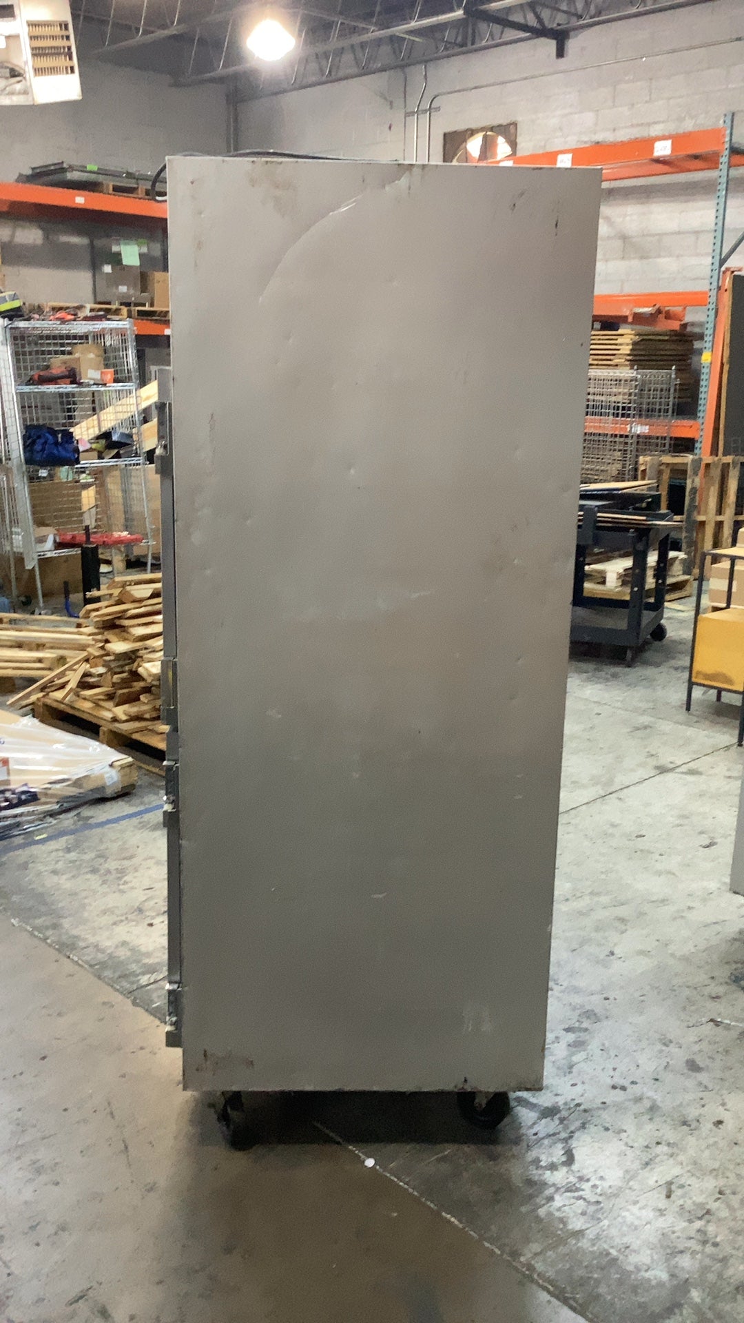 Traulsen G10000 Reach In 2 Door Refrigerator