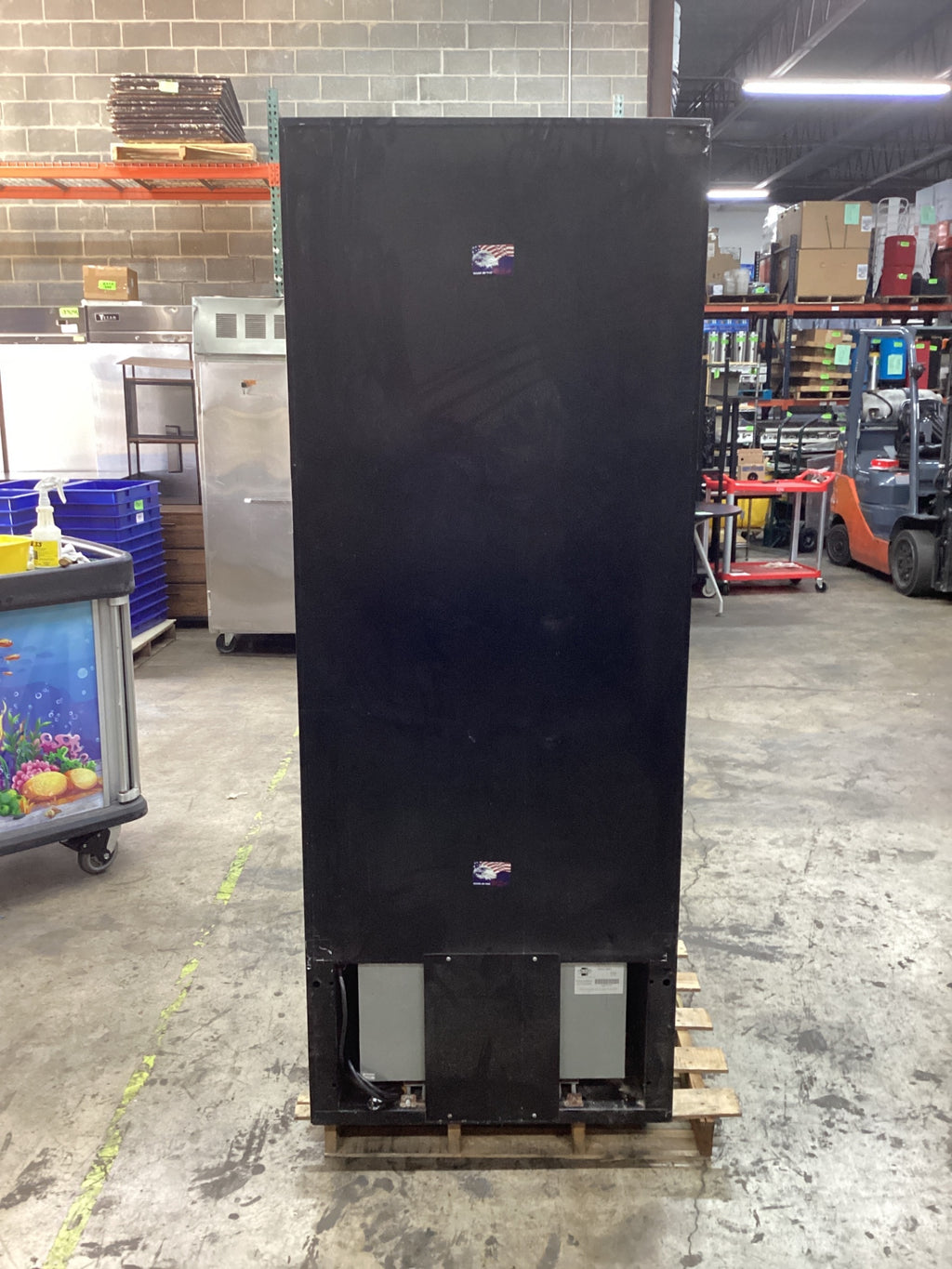 ROYAL VENDORS RVCFH-027-02 Reach In Refrigerator W/ Glass Door