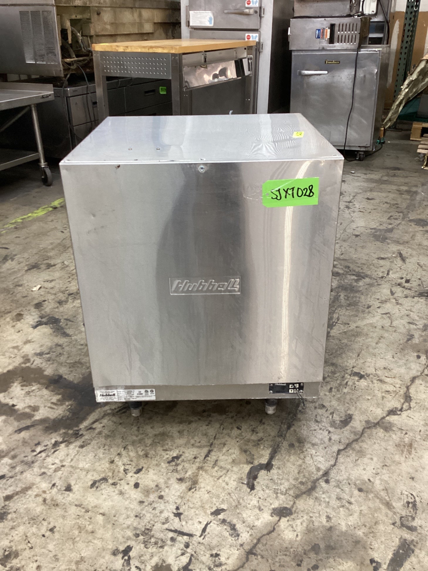 Hubbell J1627T4 Commercial Electric Booster Water Heater