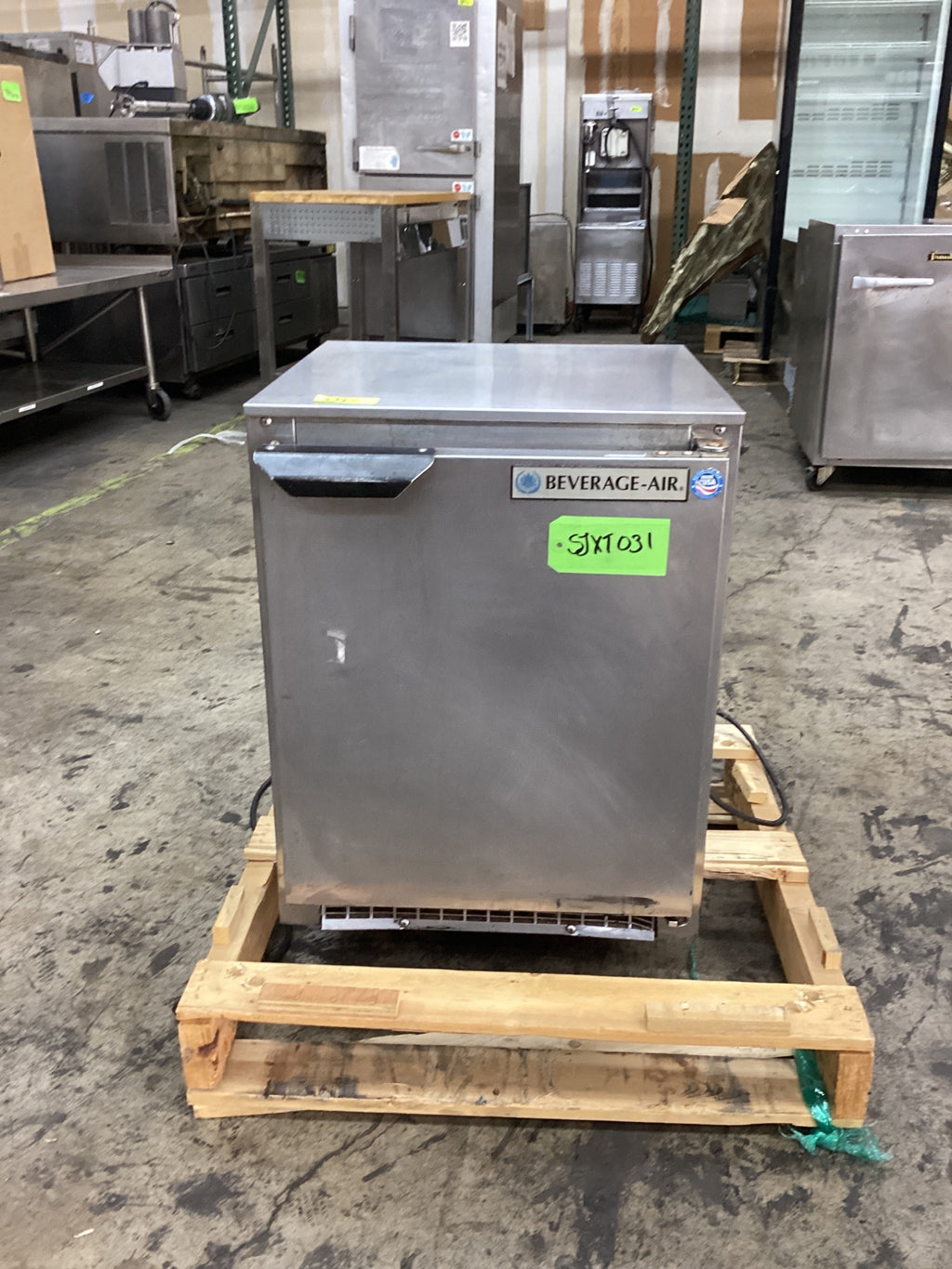 Beverage -air UCR20-23 Undercounter Refrigerator