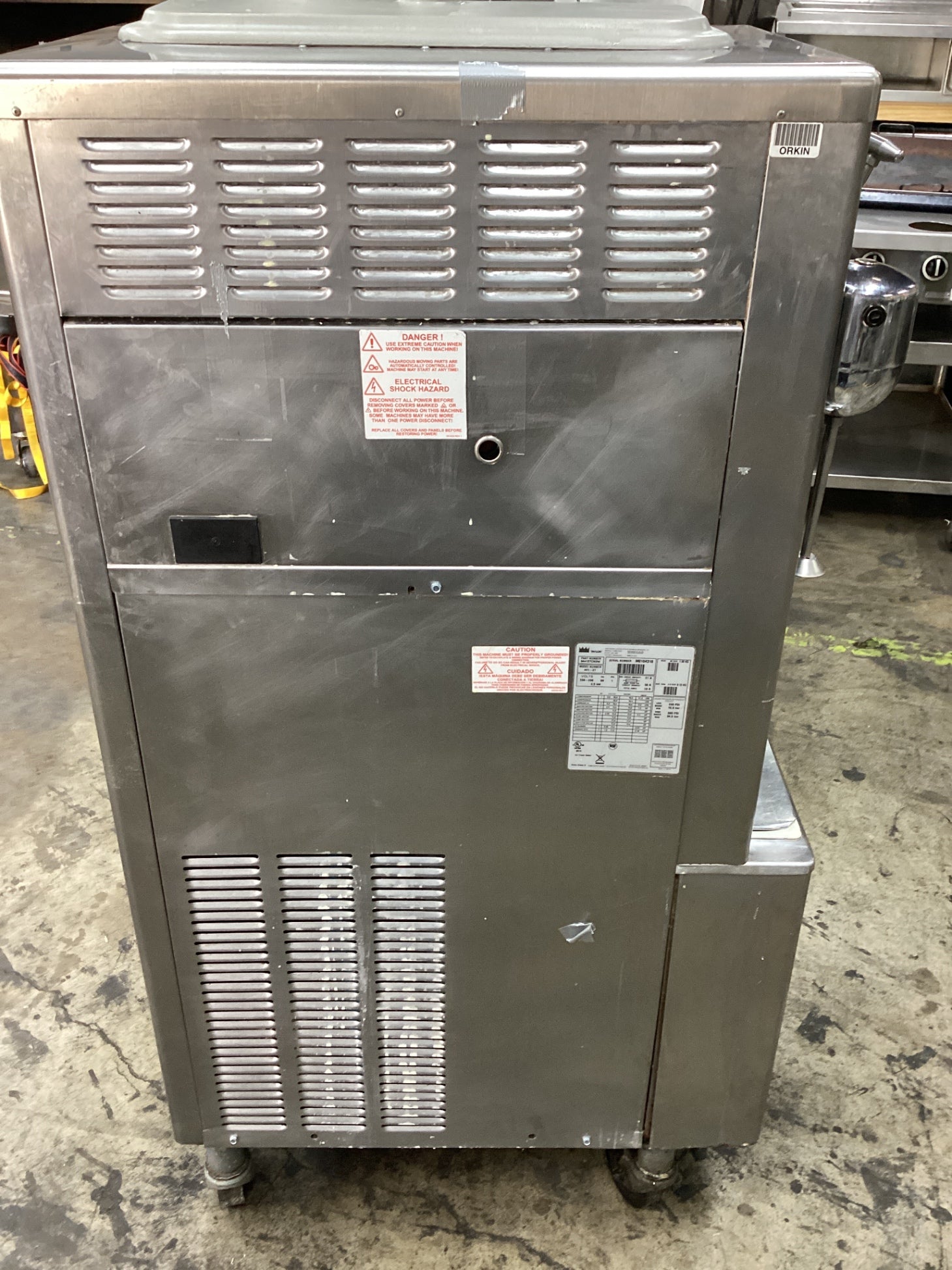 Taylor 441-27 Milkshake, Smoothie, And Frozen Beverage Machine