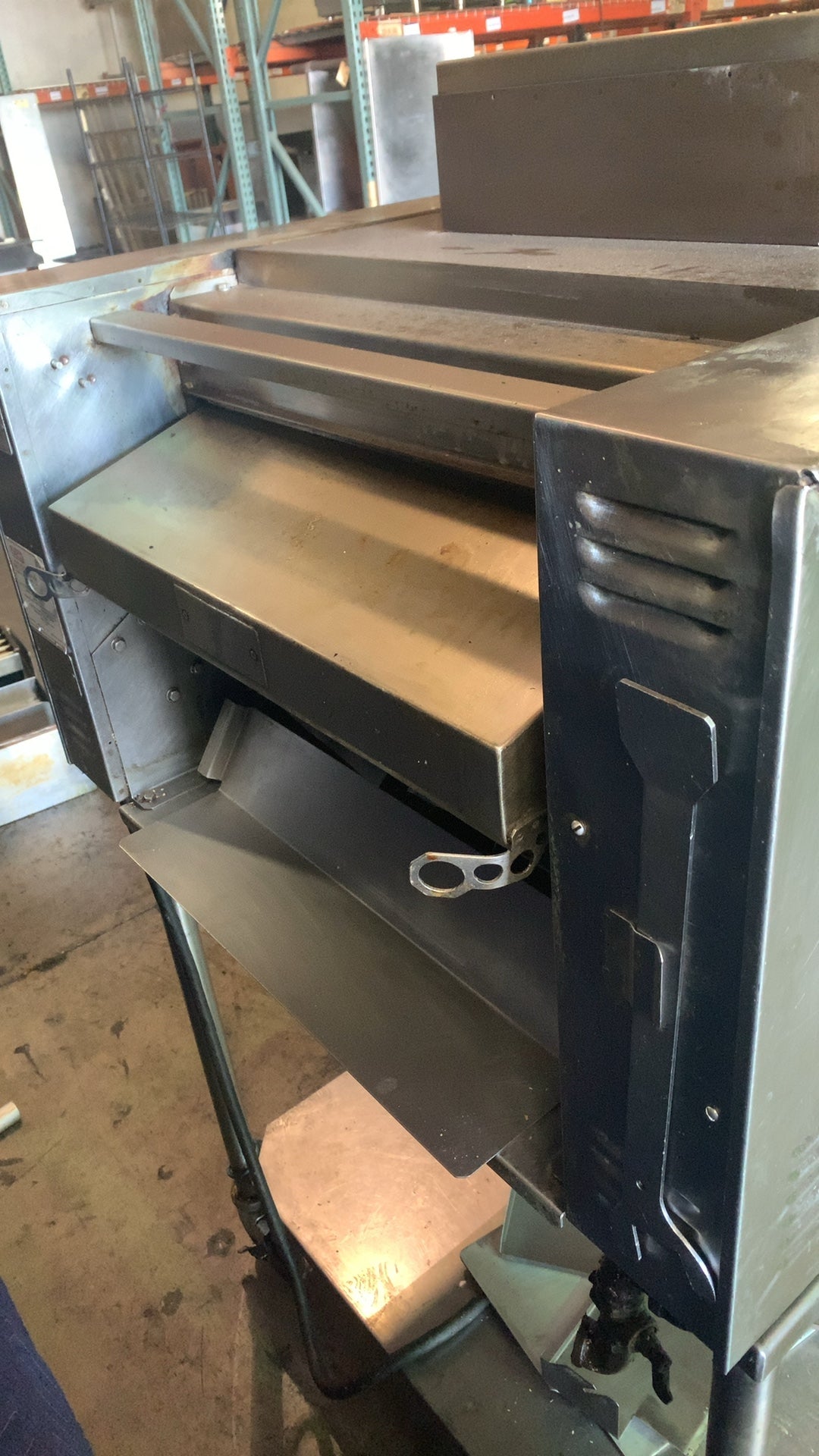 NIECO CORPORATION J87143G Conveyor Oven, BroilVection Natural Gas Powered 220V Electric