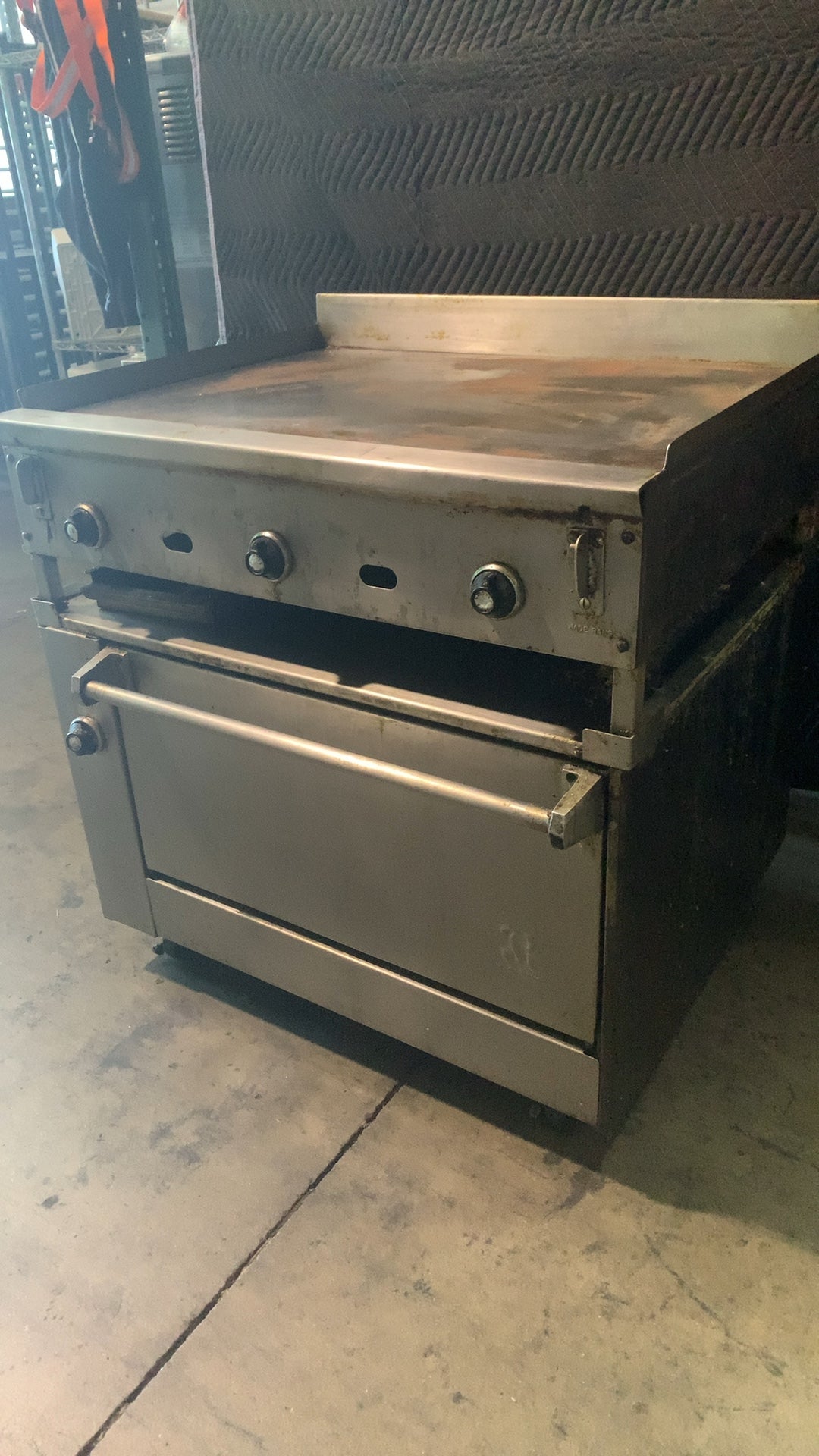 Jade Range JGR-36 Griddle Range, Commercial 3 Burners, Oven Base