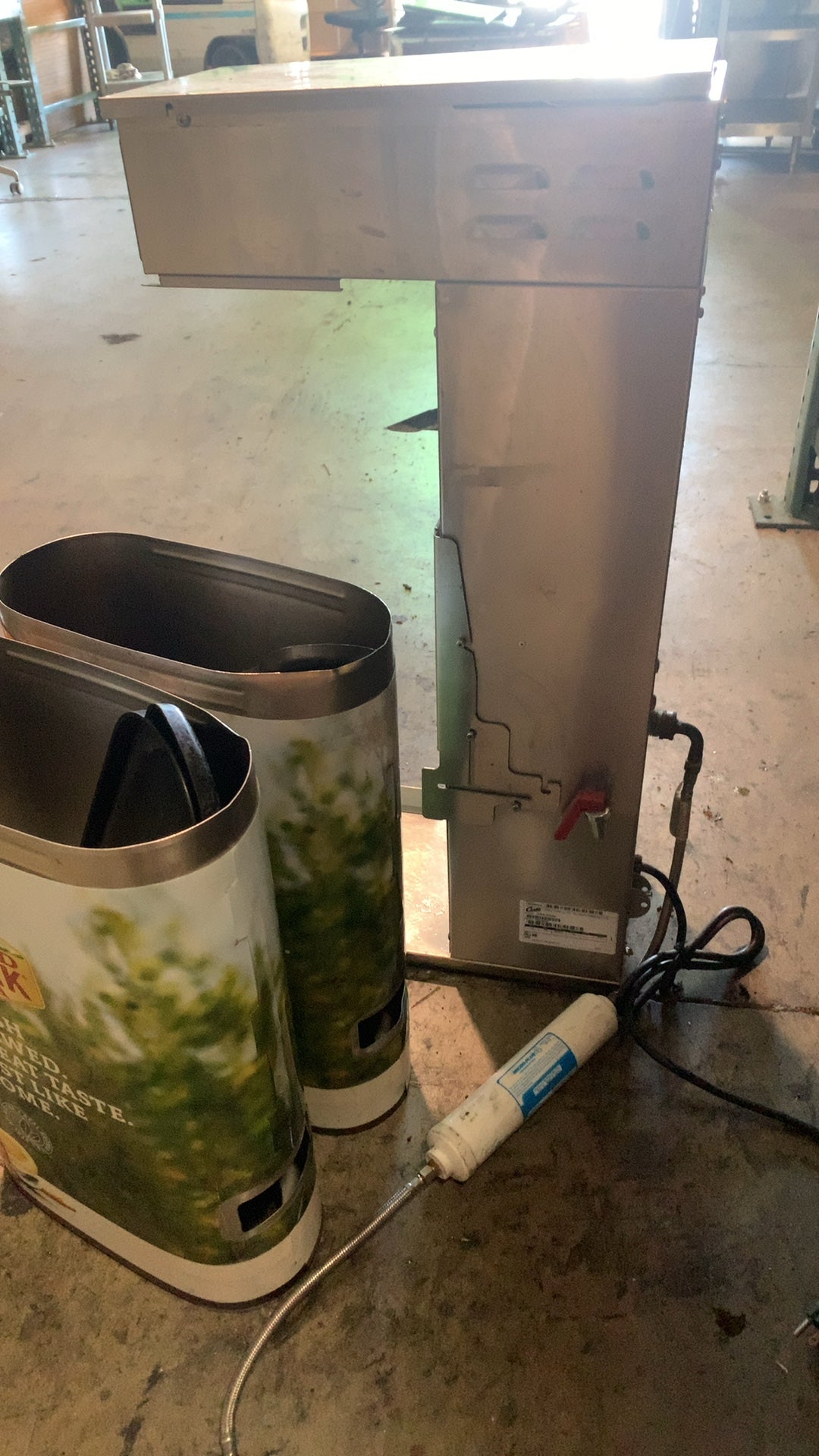 Wilbur Curtis Co., Inc. CBS10029 Commercial Automatic Tea Brewer Digital Controls 120V 1 Phase