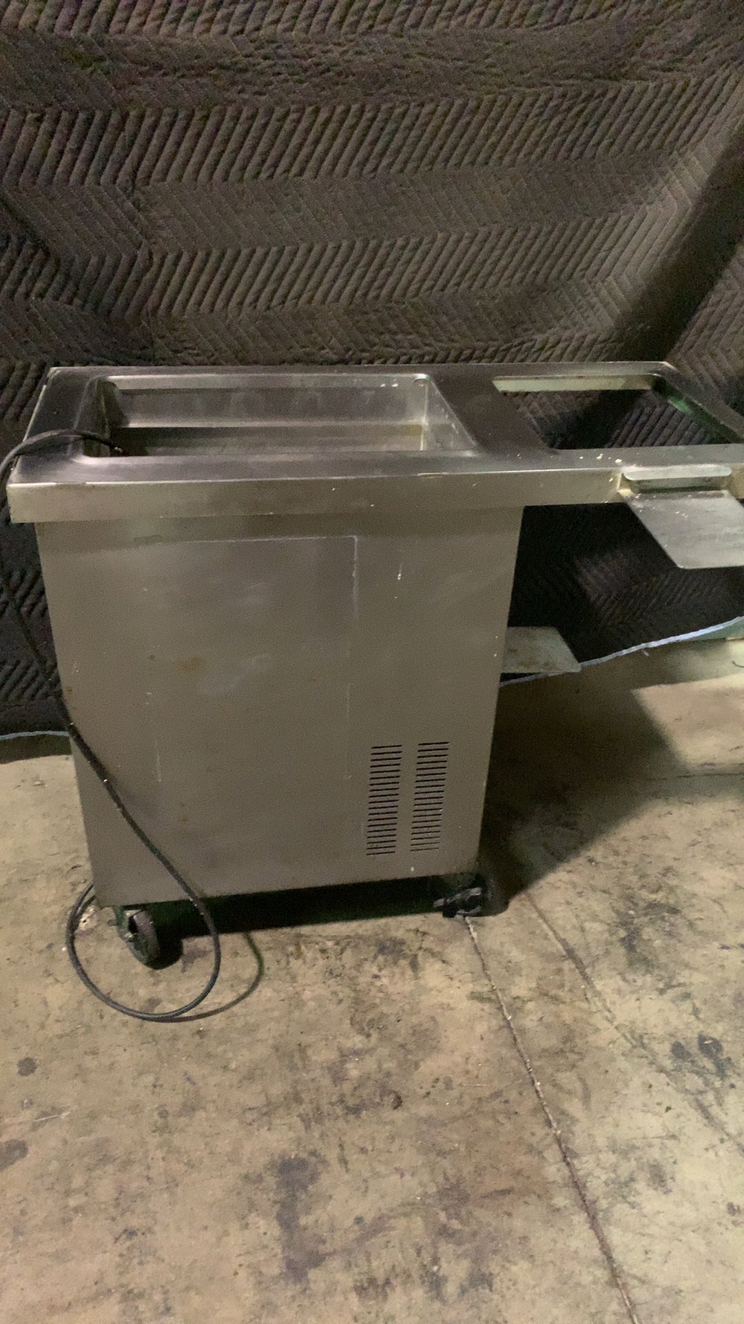 Wasserstrom CBR D452-03-41 Refrigerated Cold Well, Mobile Self-Contained Stainless Steel Construction 120V 1 Phase