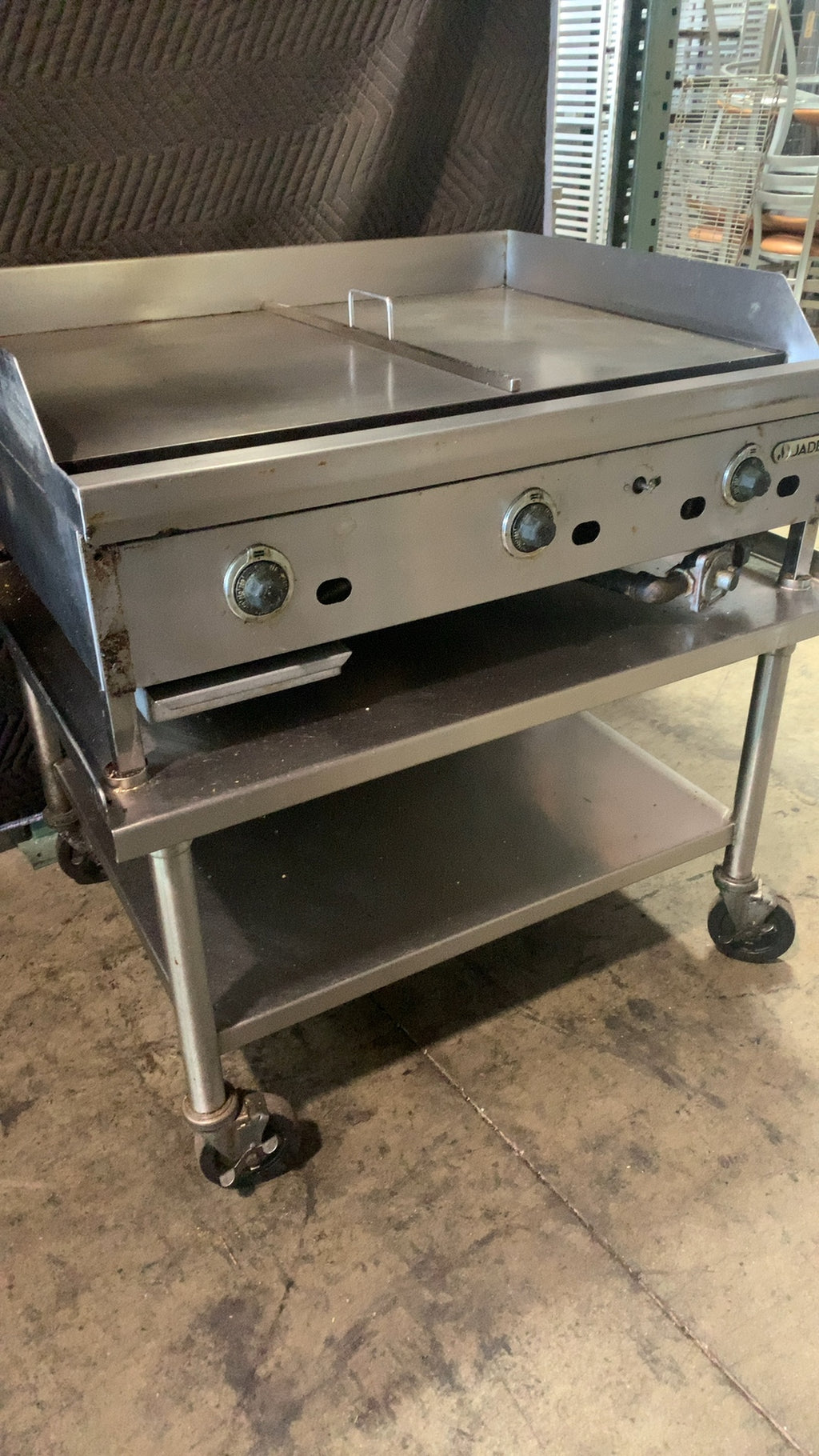 Jade JGRT-36 Griddle, Gas On Wheeled Stand 3 Burners