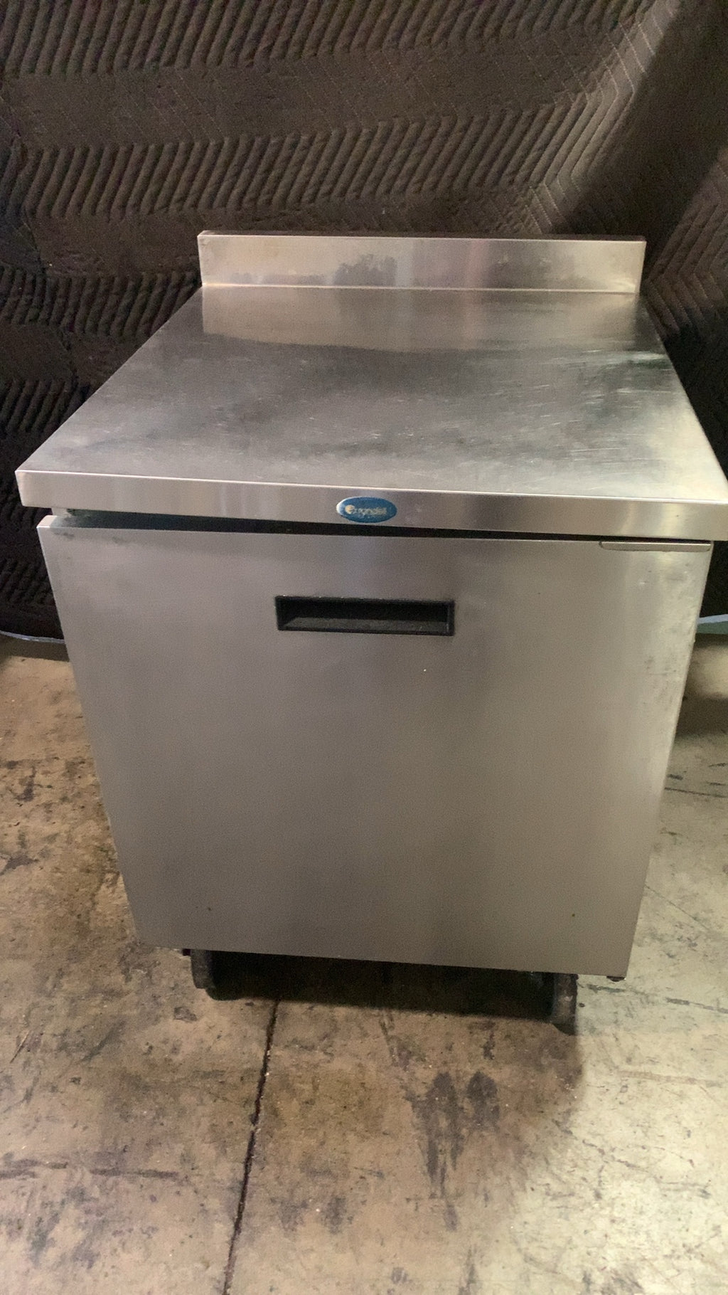 Randell 9402-7 Refrigerator, Worktop Self-Contained Back-Mount 115 Volts 5.8 Amps