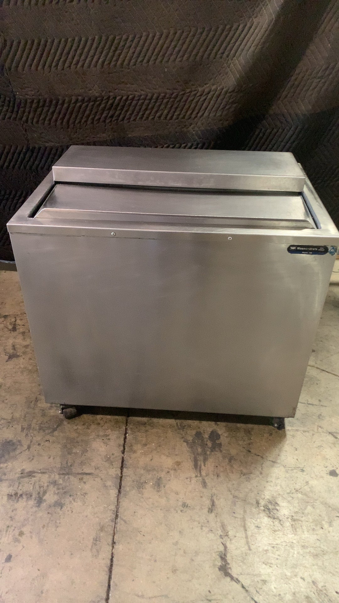 Wasserstrom WCC-48 Refrigerated Cold Well, Underbar Sliding Top 120V Stainless Steel