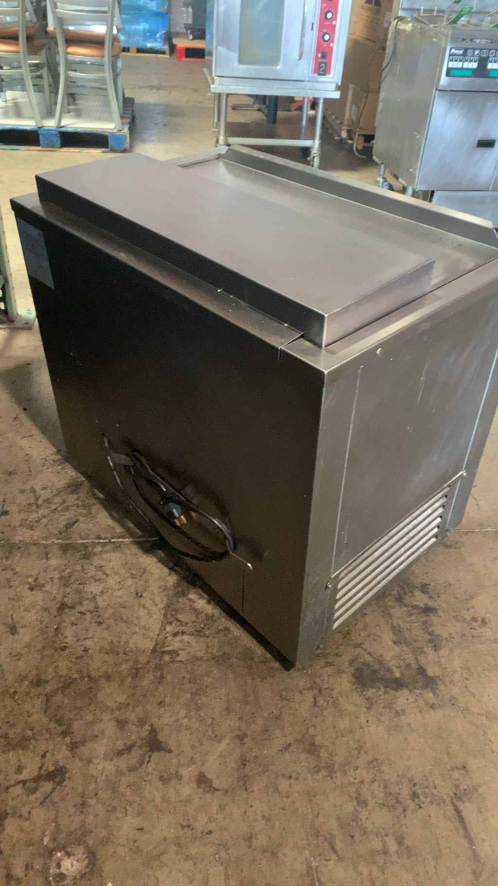 Wasserstrom WCC-48 Refrigerated Cold Well, Underbar Sliding Top 120V Stainless Steel