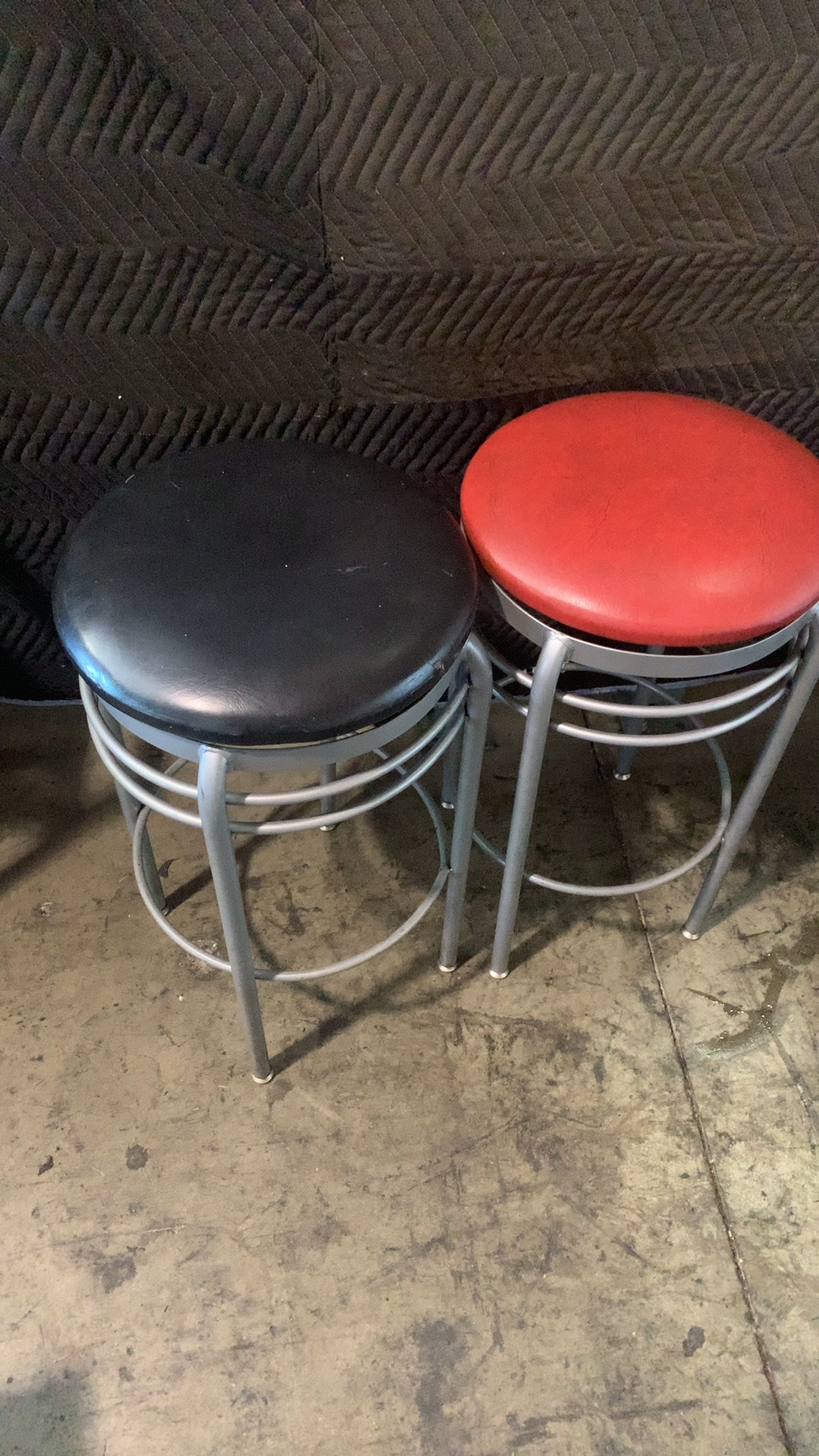 Western Mill Fabricators, Inc. Classic Swivel Stool, Padded Seat Metal Frame